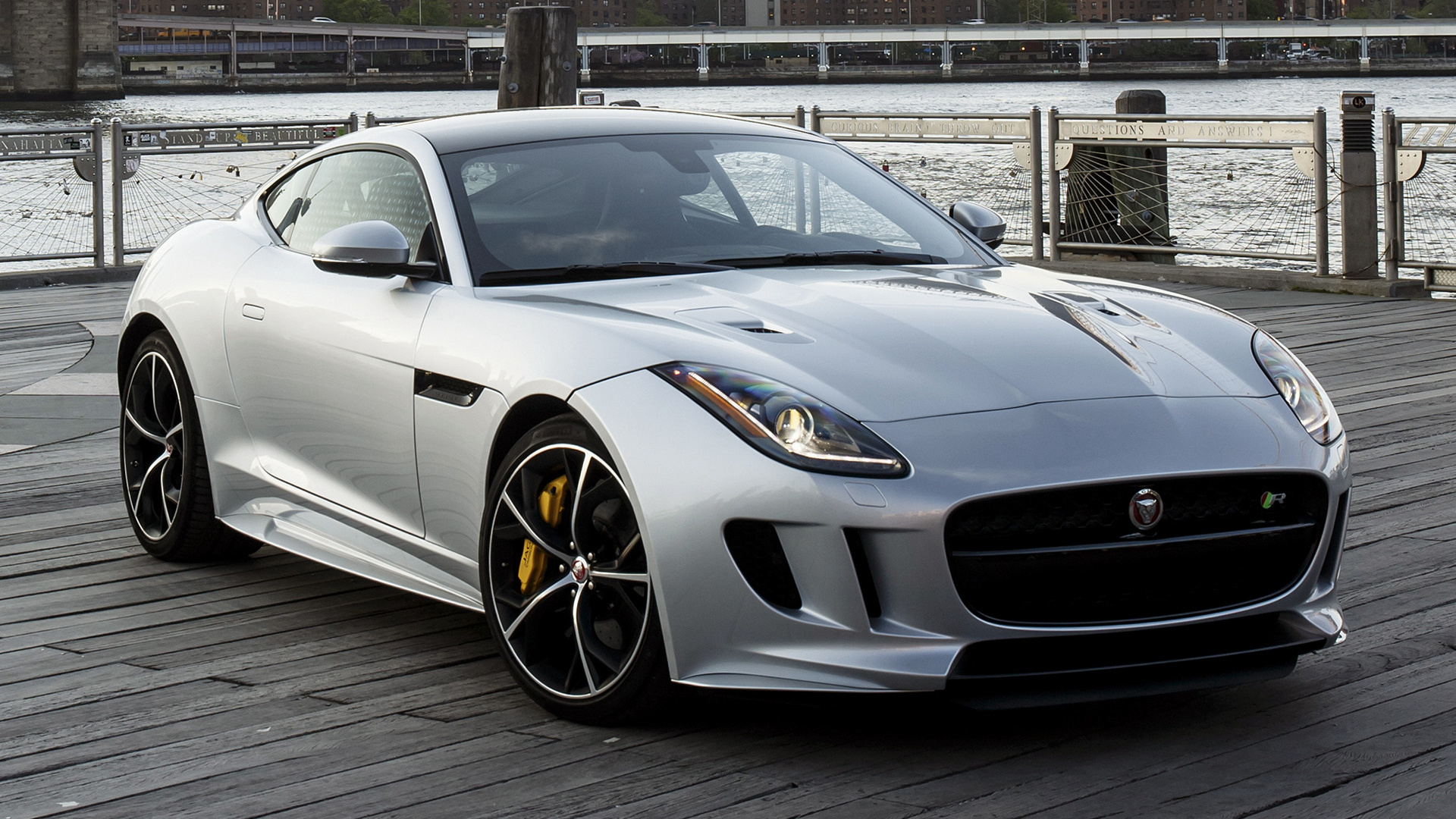 Jaguar F-Type R Coupe Wallpapers