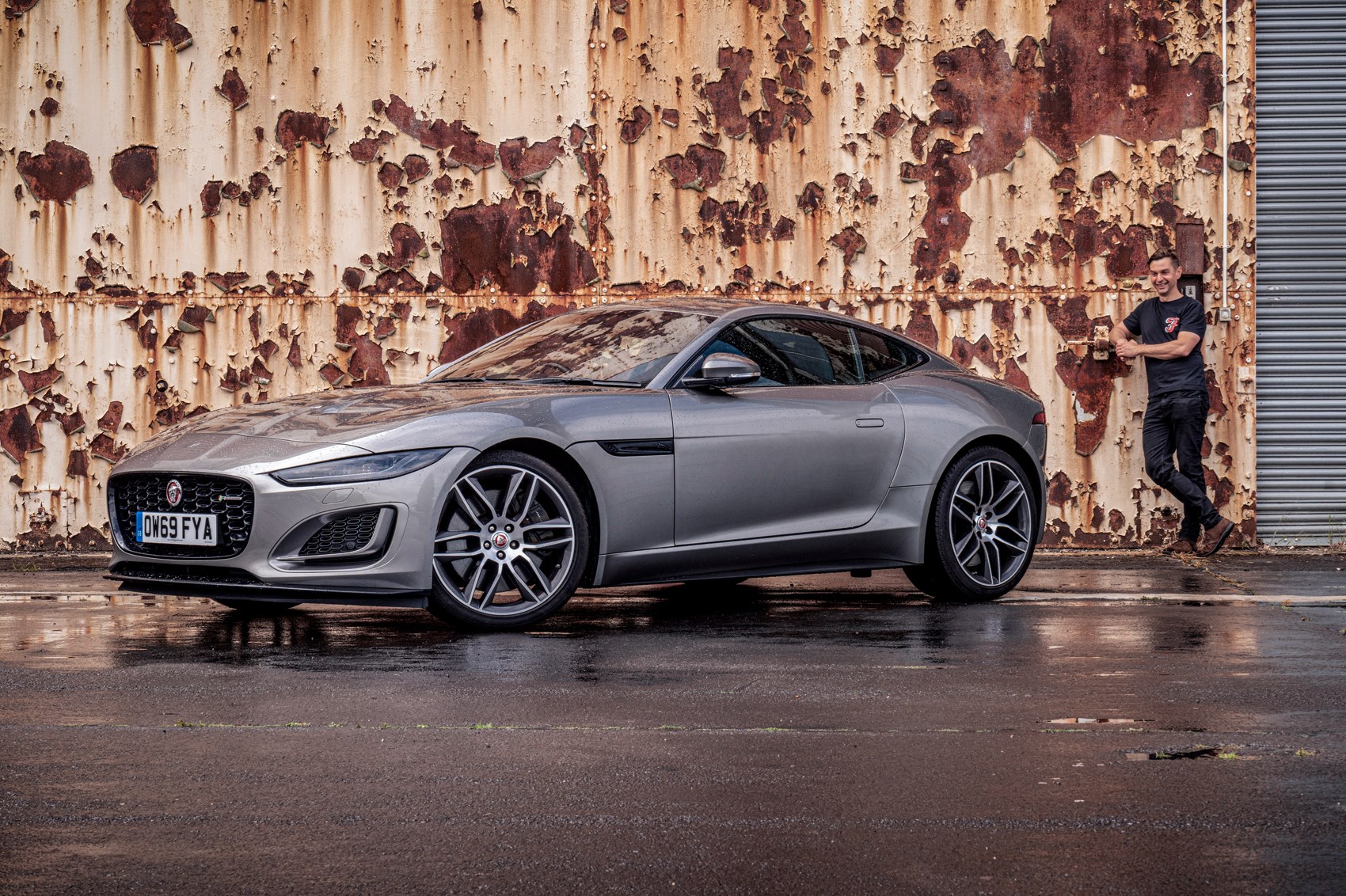 Jaguar F-Type R-Dynamic Wallpapers