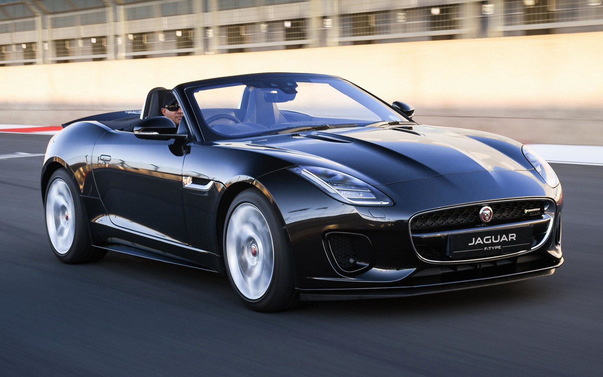 Jaguar F-Type R-Dynamic Wallpapers