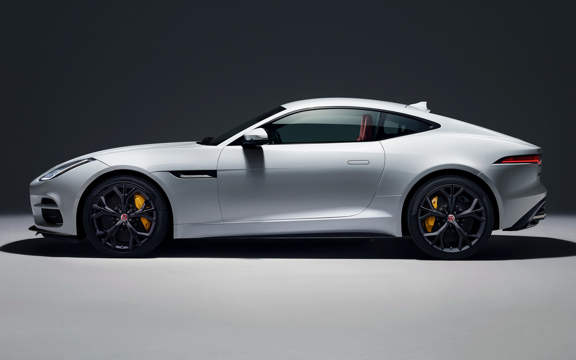 Jaguar F-Type R-Dynamic Wallpapers