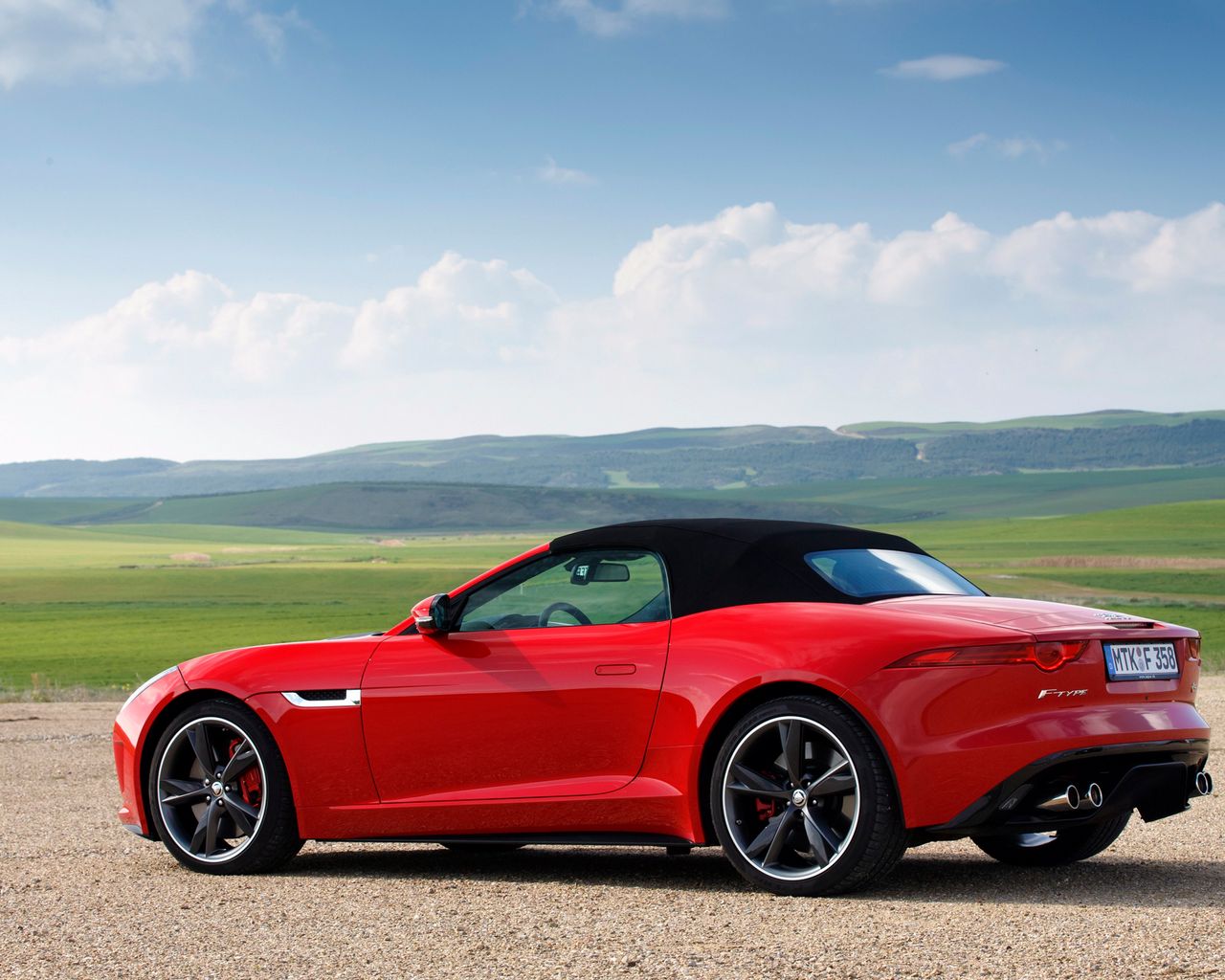 Jaguar F-Type V8 S Wallpapers