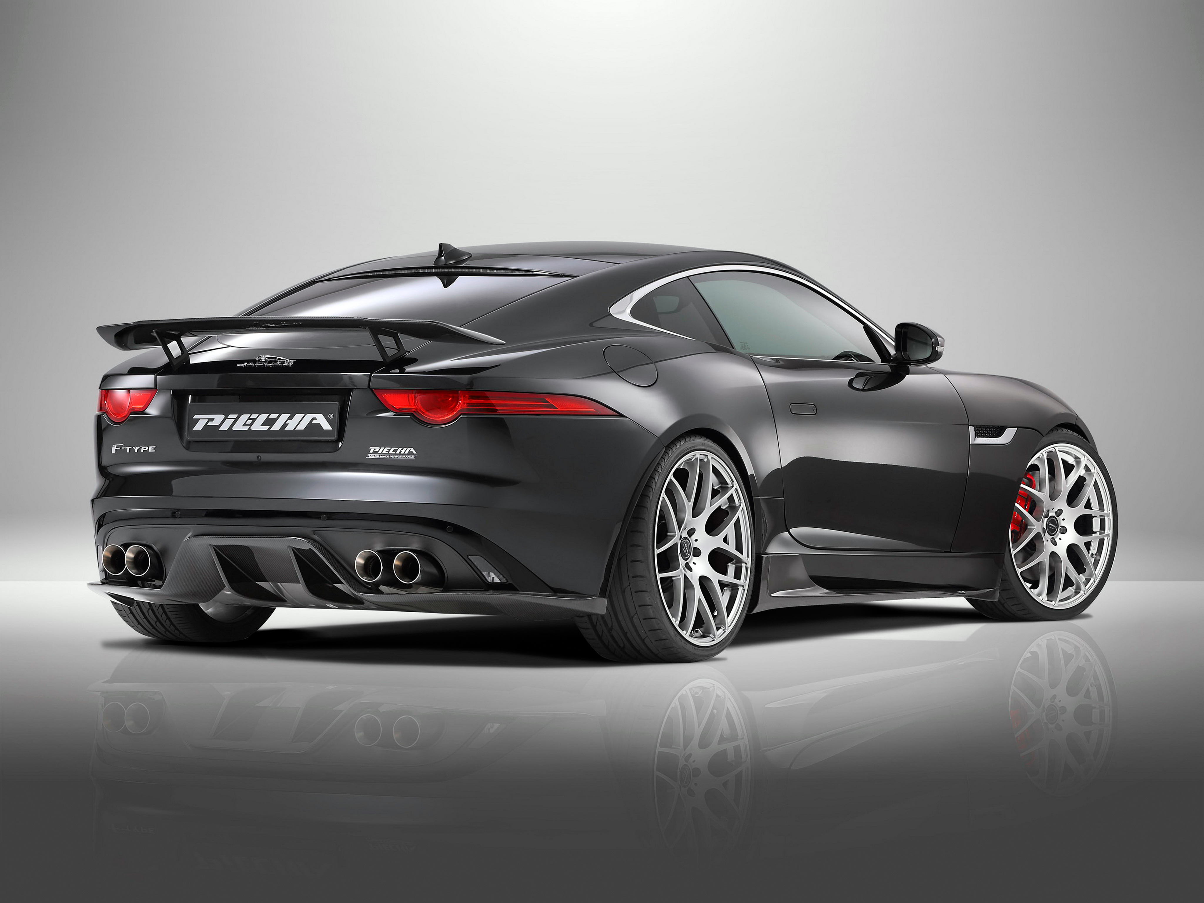 Jaguar F-Type Wallpapers