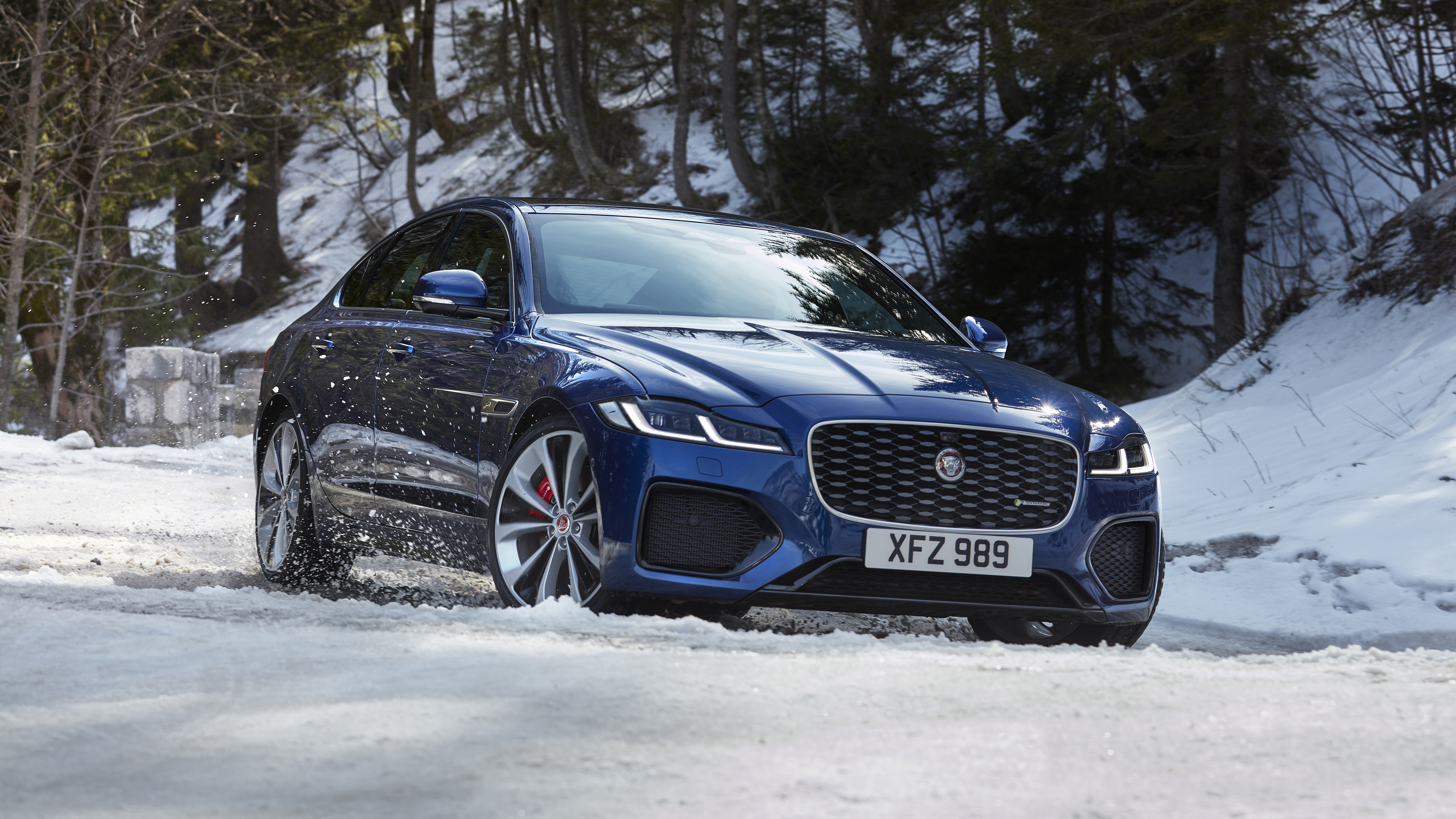 Jaguar Xe P300 Awd Wallpapers