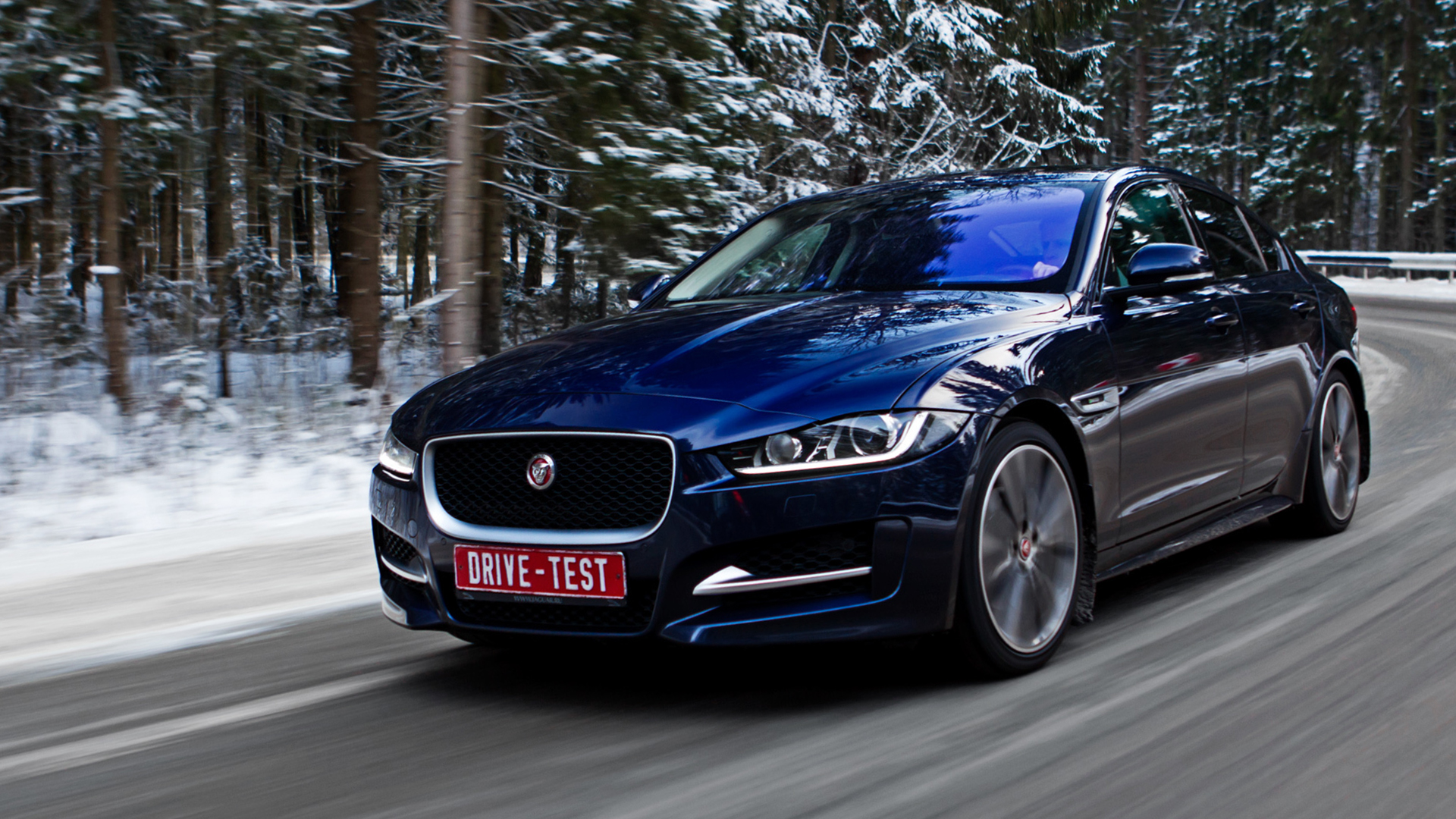 Jaguar Xe Wallpapers