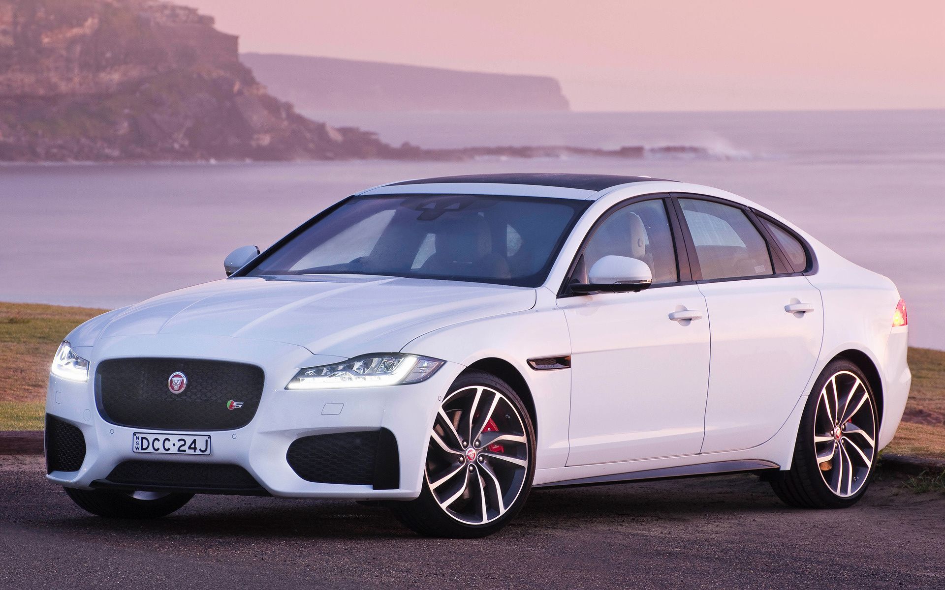 Jaguar Xf Wallpapers