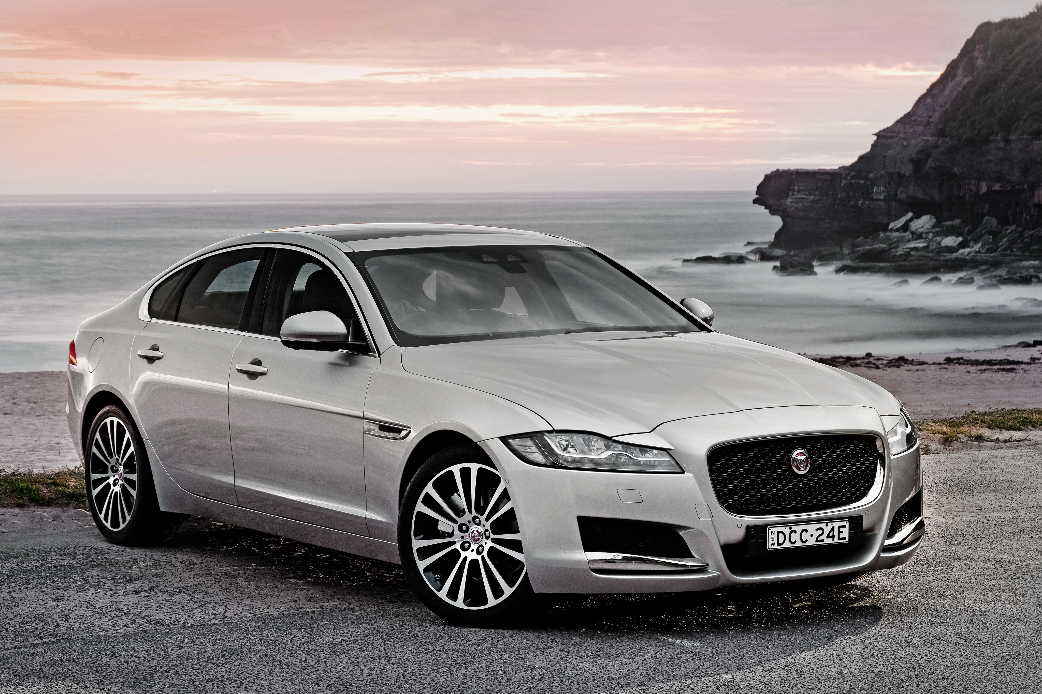 Jaguar Xf Wallpapers