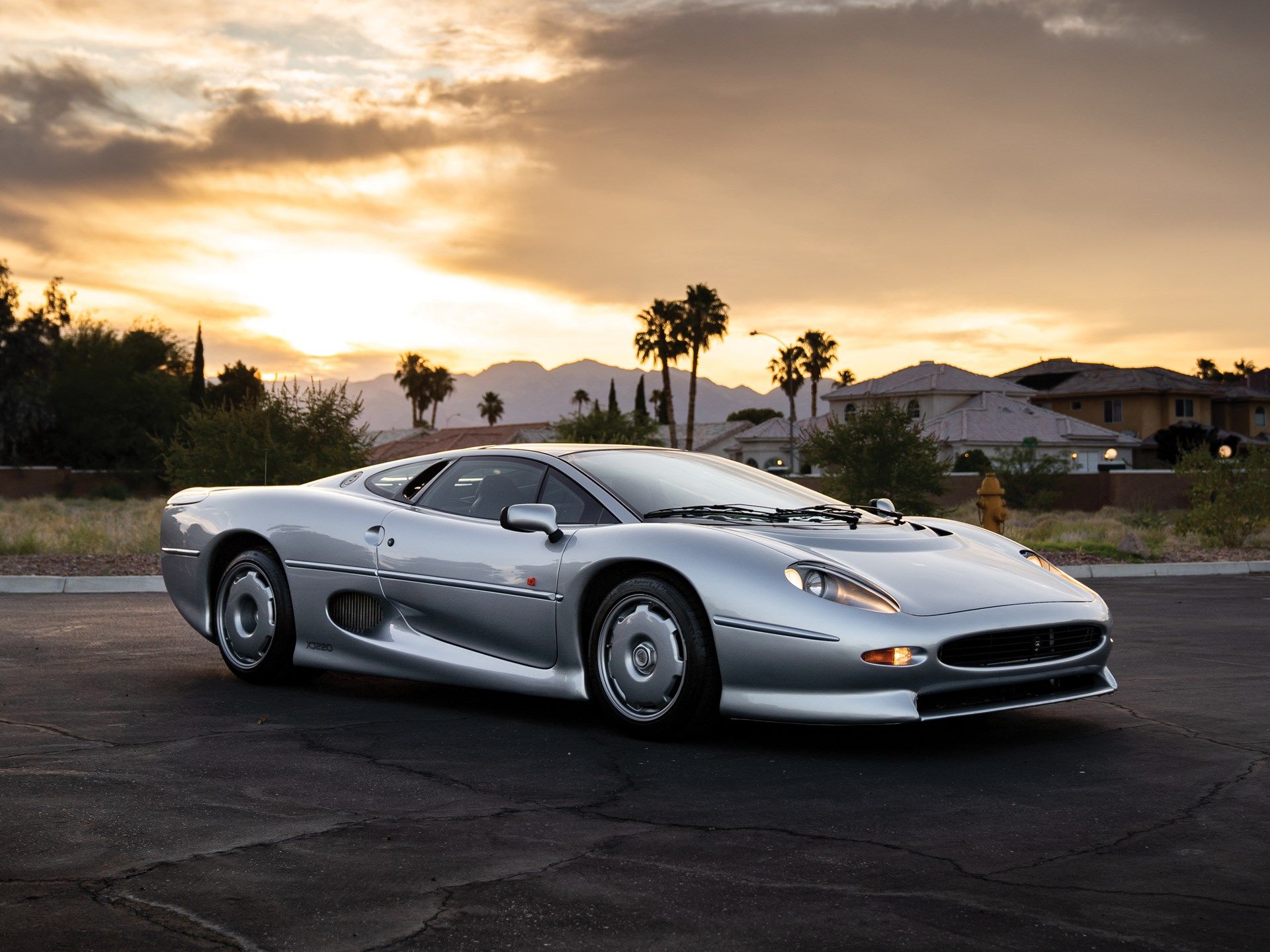 Jaguar Xj220 Wallpapers