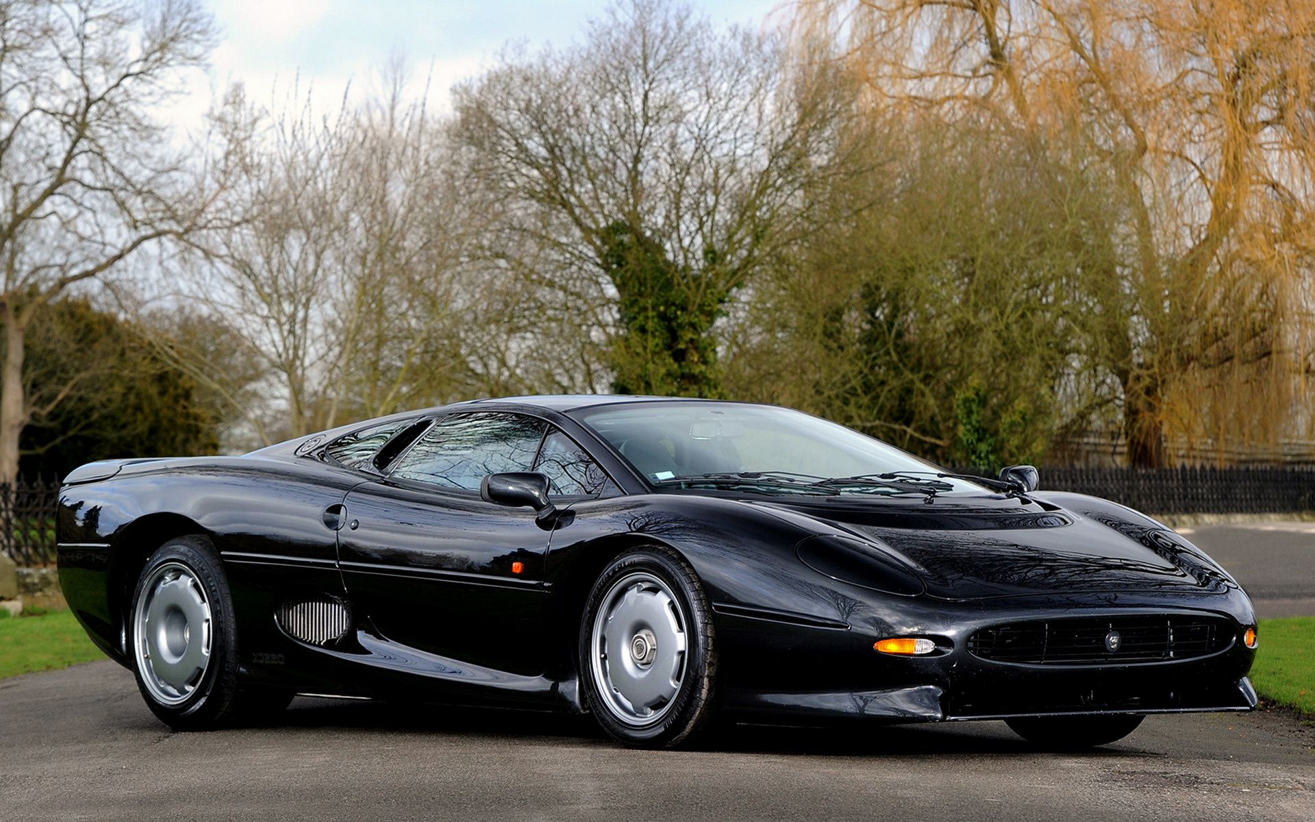 Jaguar Xj220 Wallpapers