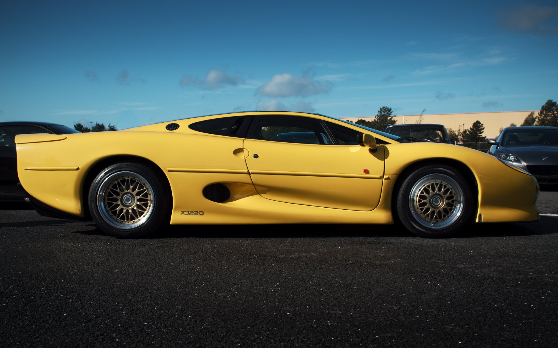 Jaguar Xj220 Wallpapers