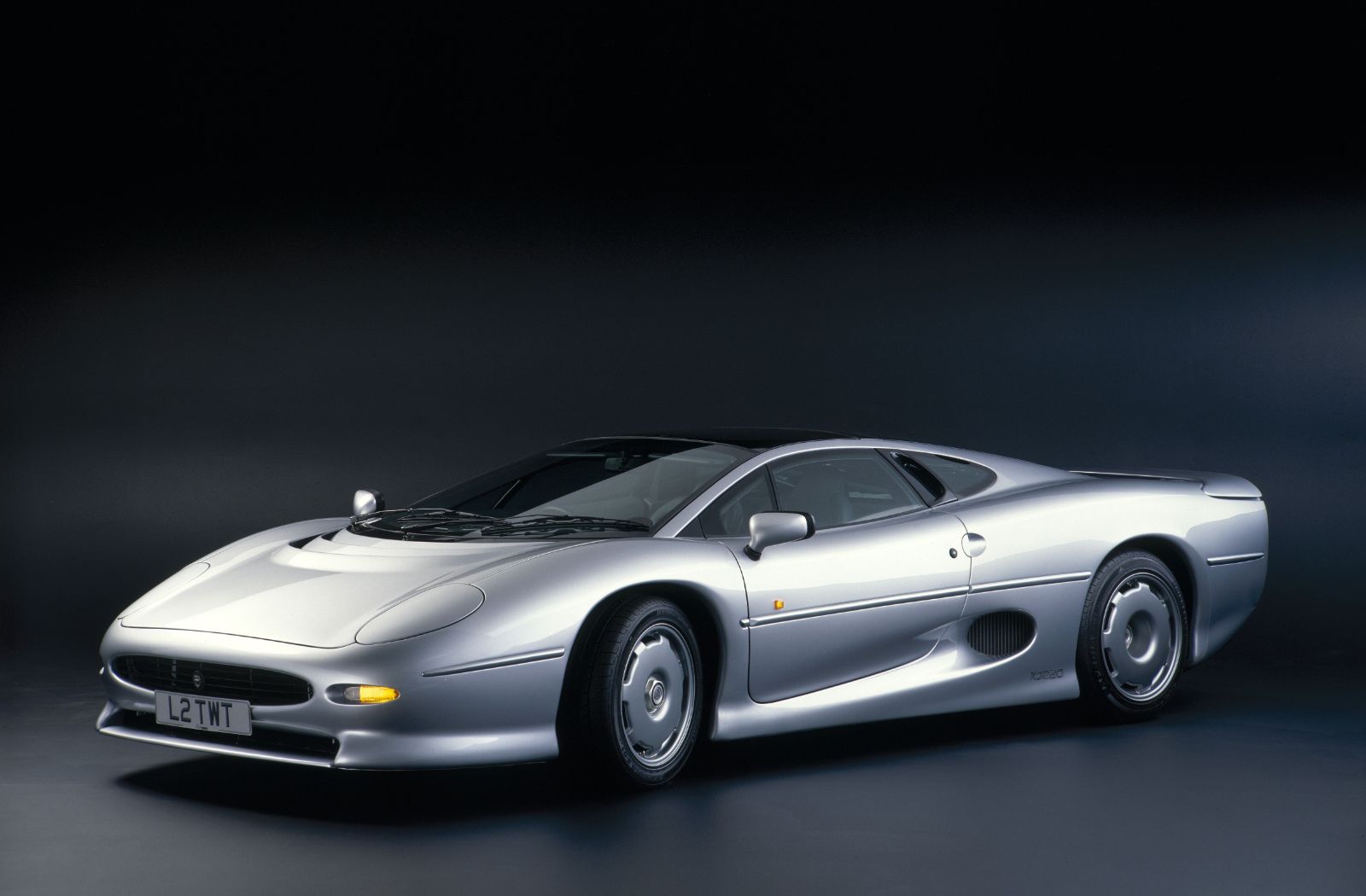 Jaguar Xj220 Wallpapers