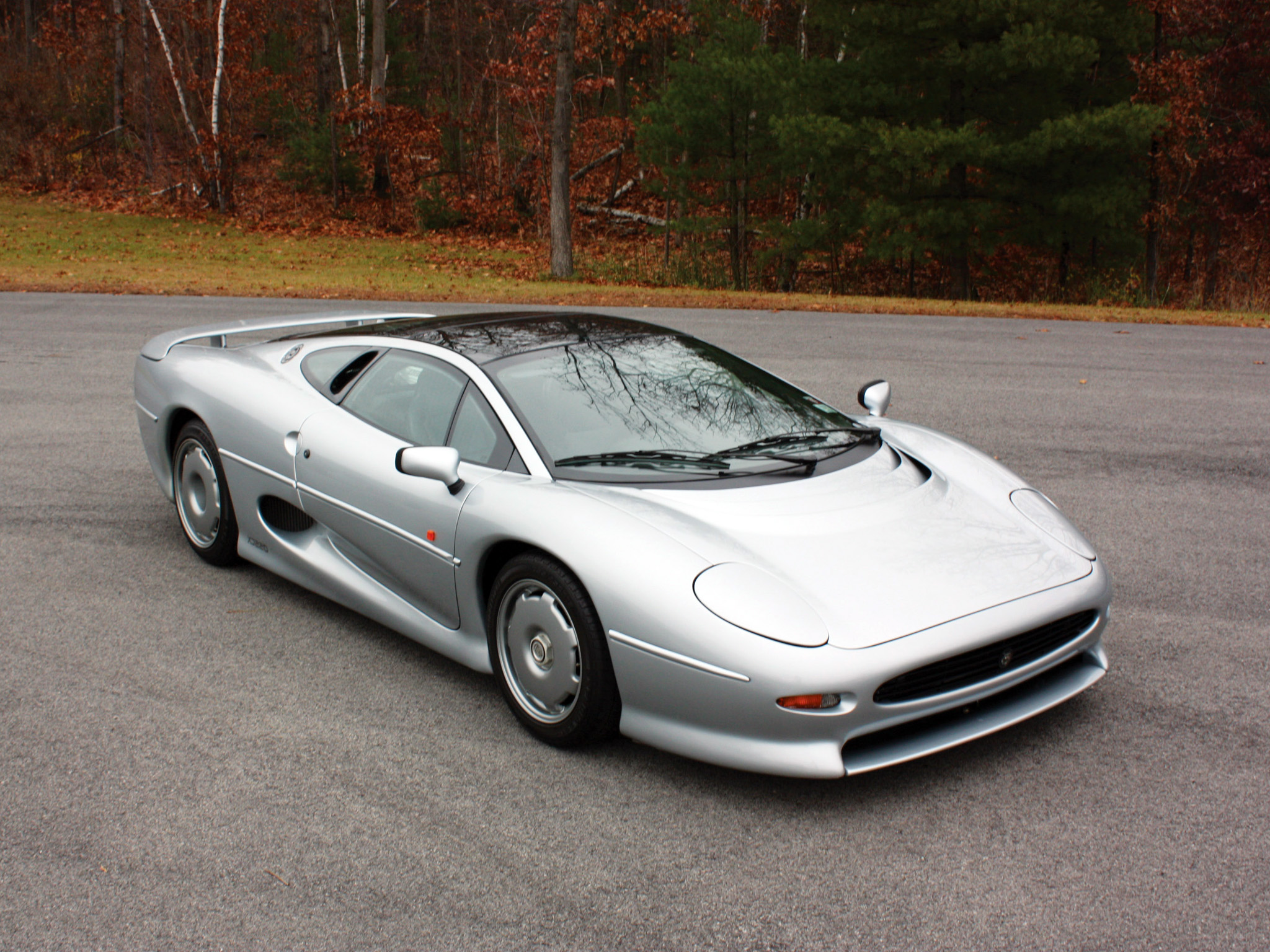 Jaguar Xj220 Wallpapers