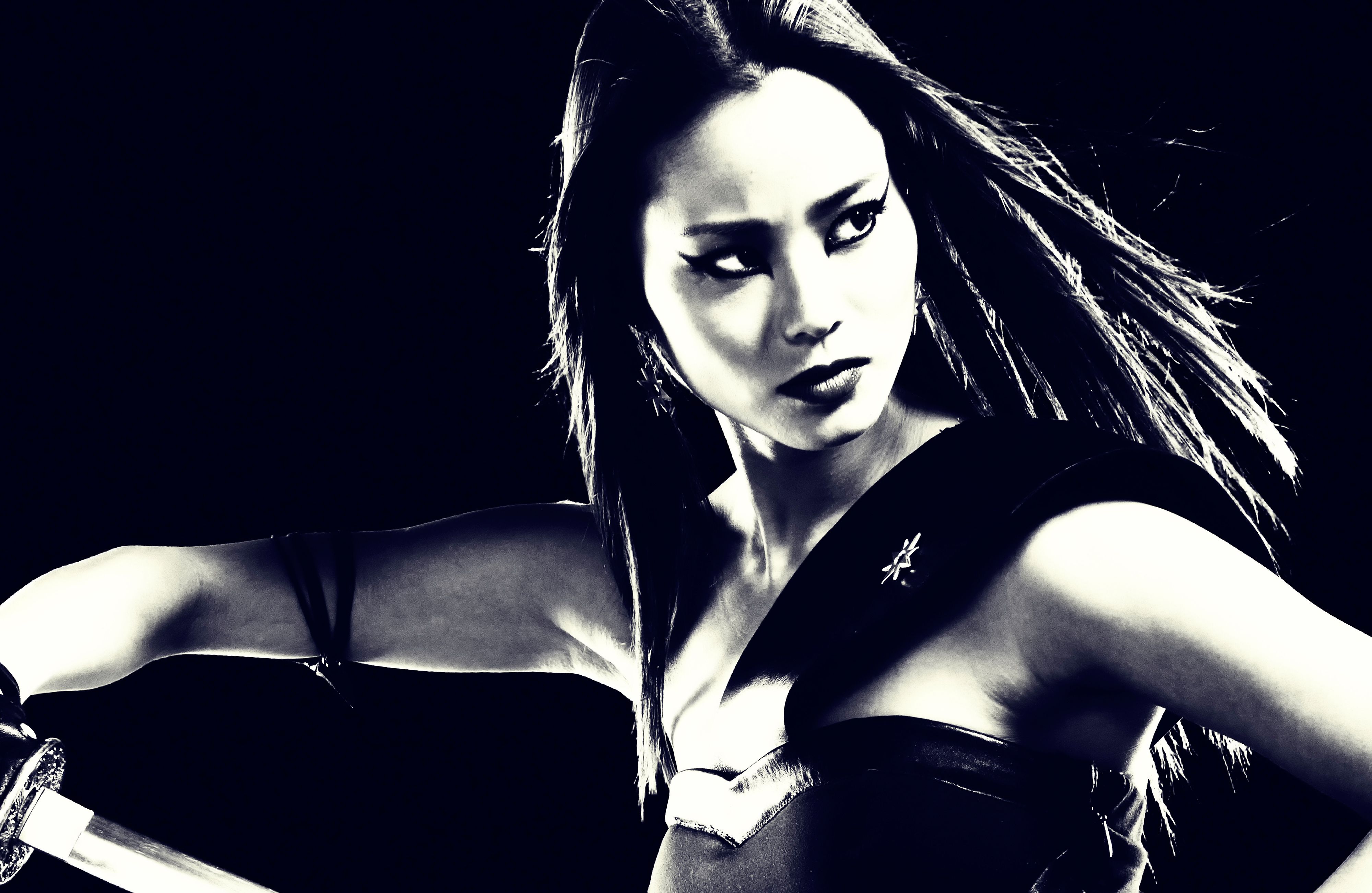 Jamie Chung In The Misfits Wallpapers