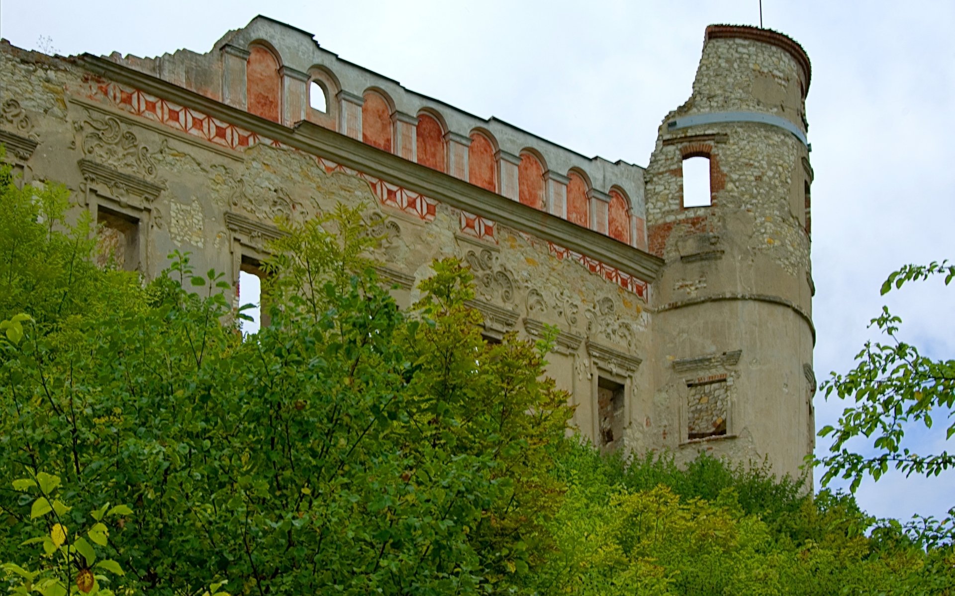 Janowiec Castle Wallpapers