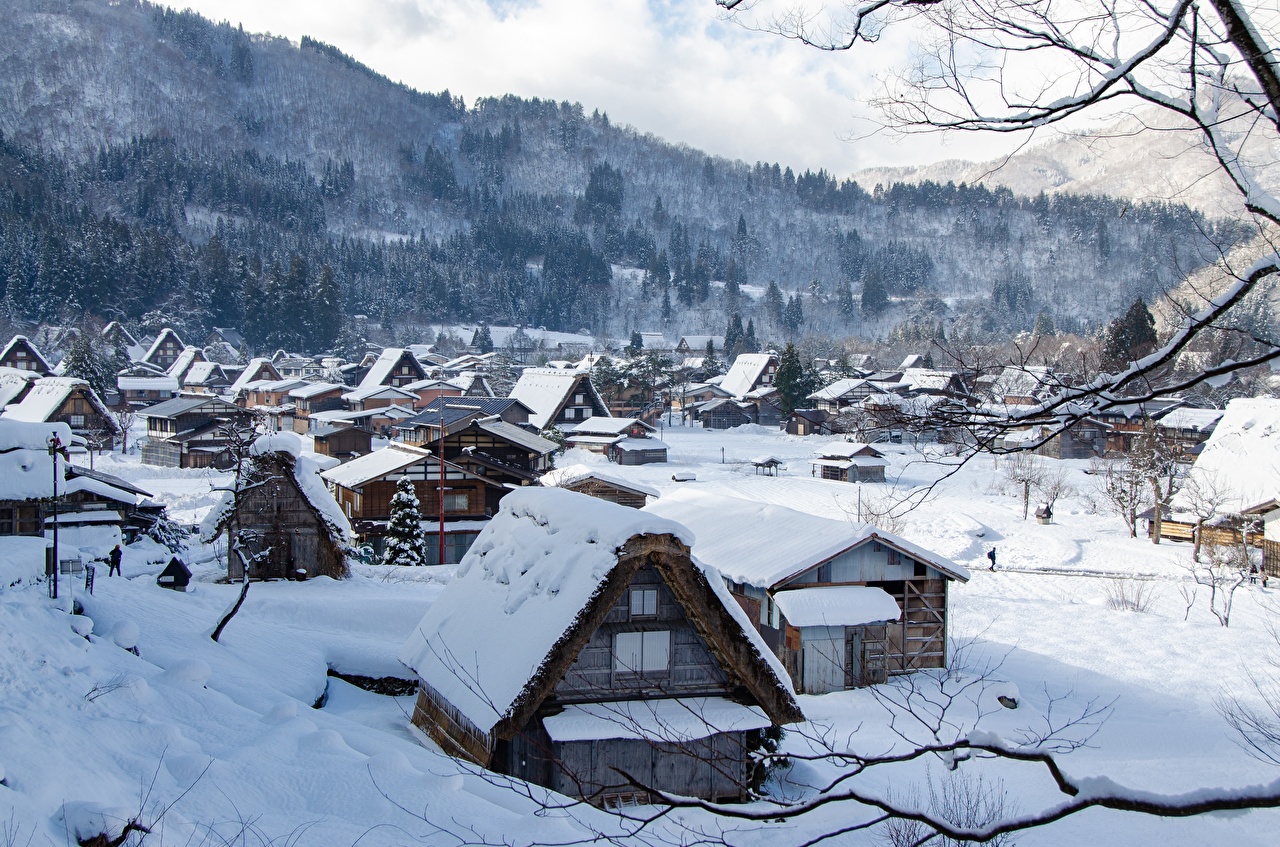 Japan Village Covered In Winter Snow Wallpapers