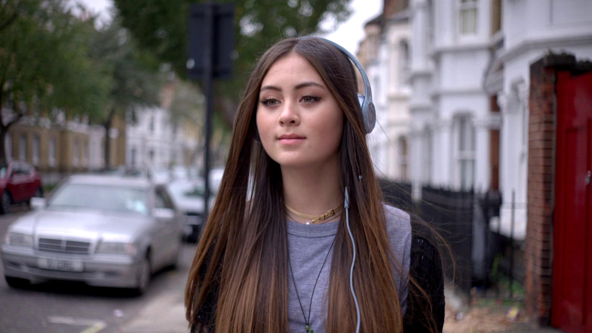 Jasmine Thompson Wallpapers