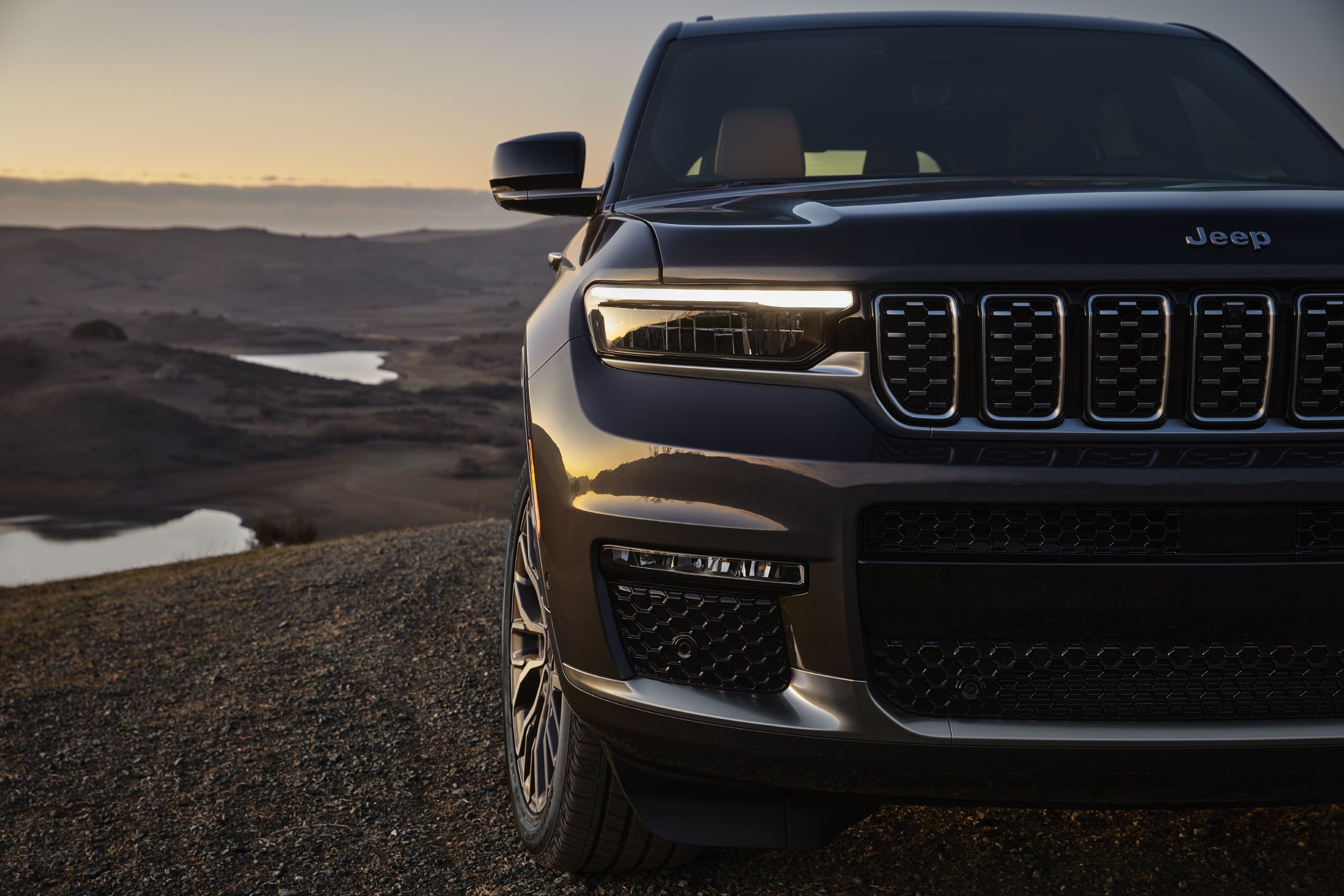 Jeep Grand Cherokee L Wallpapers