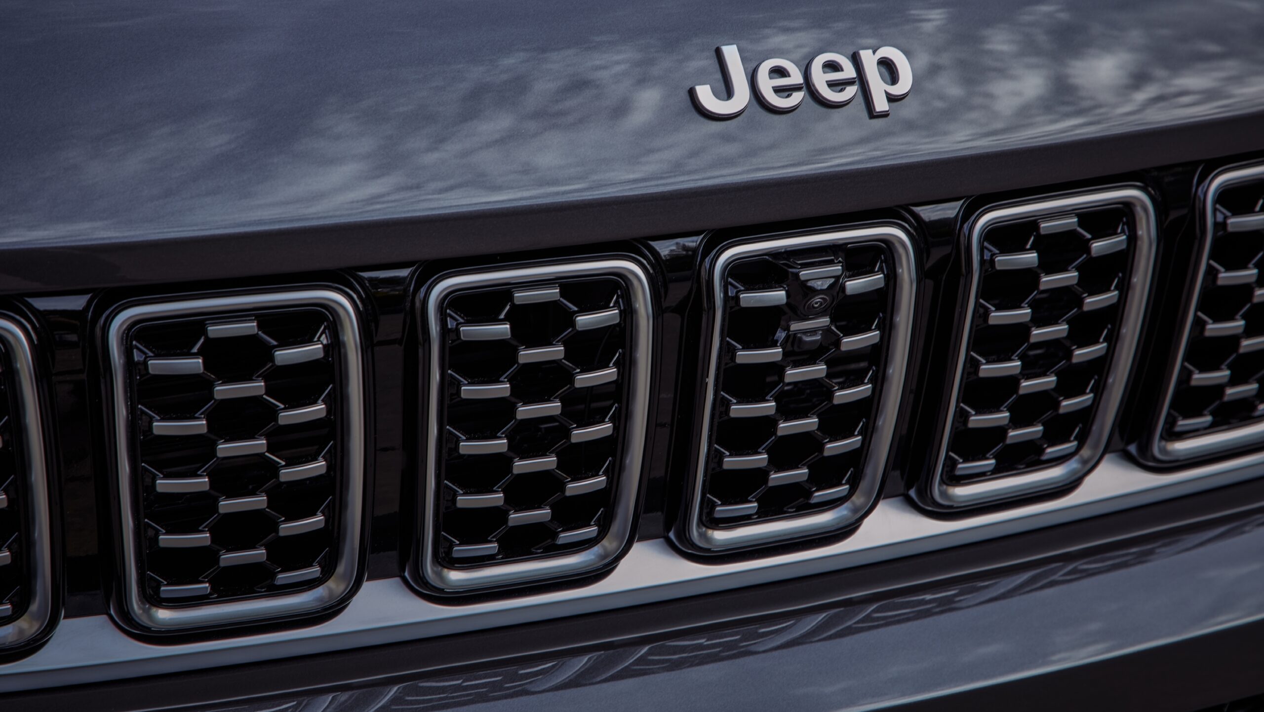 Jeep Grand Cherokee L Wallpapers