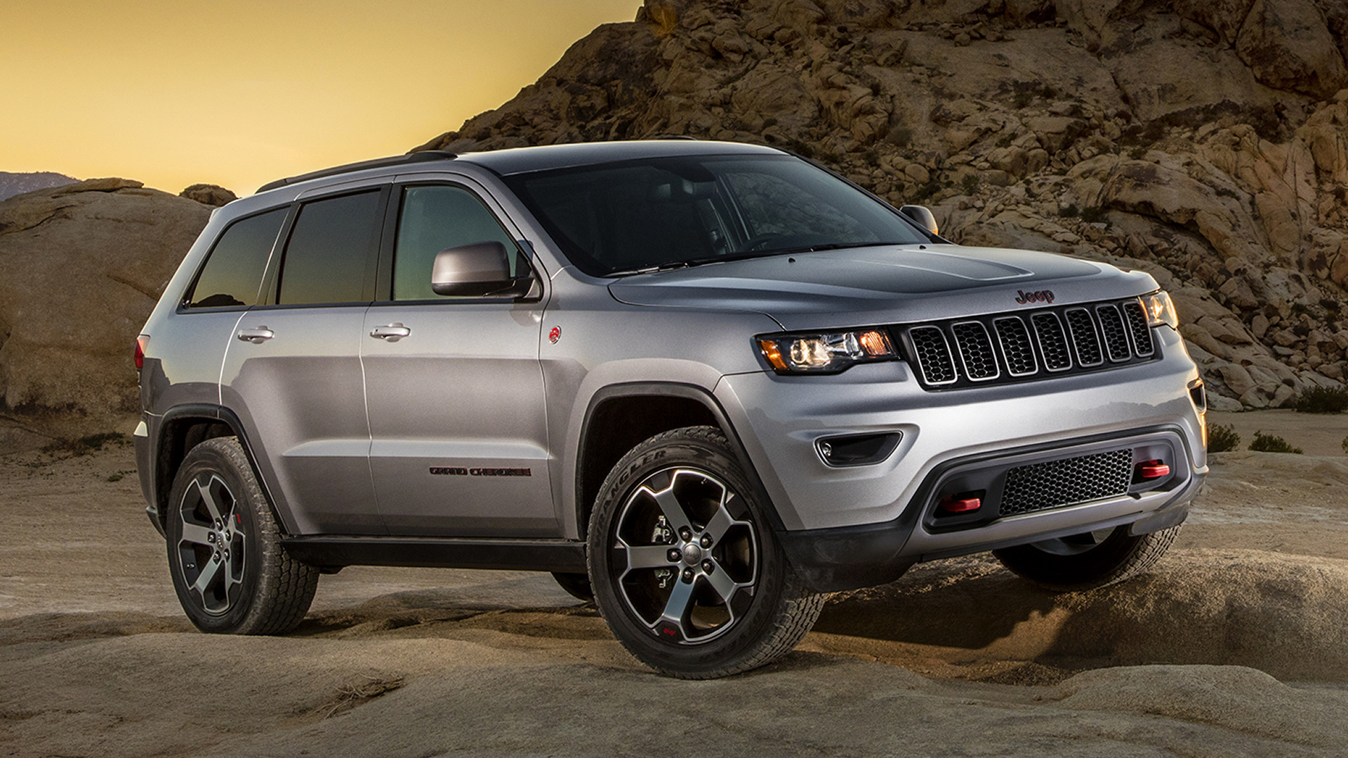 Jeep Grand Cherokee Wallpapers