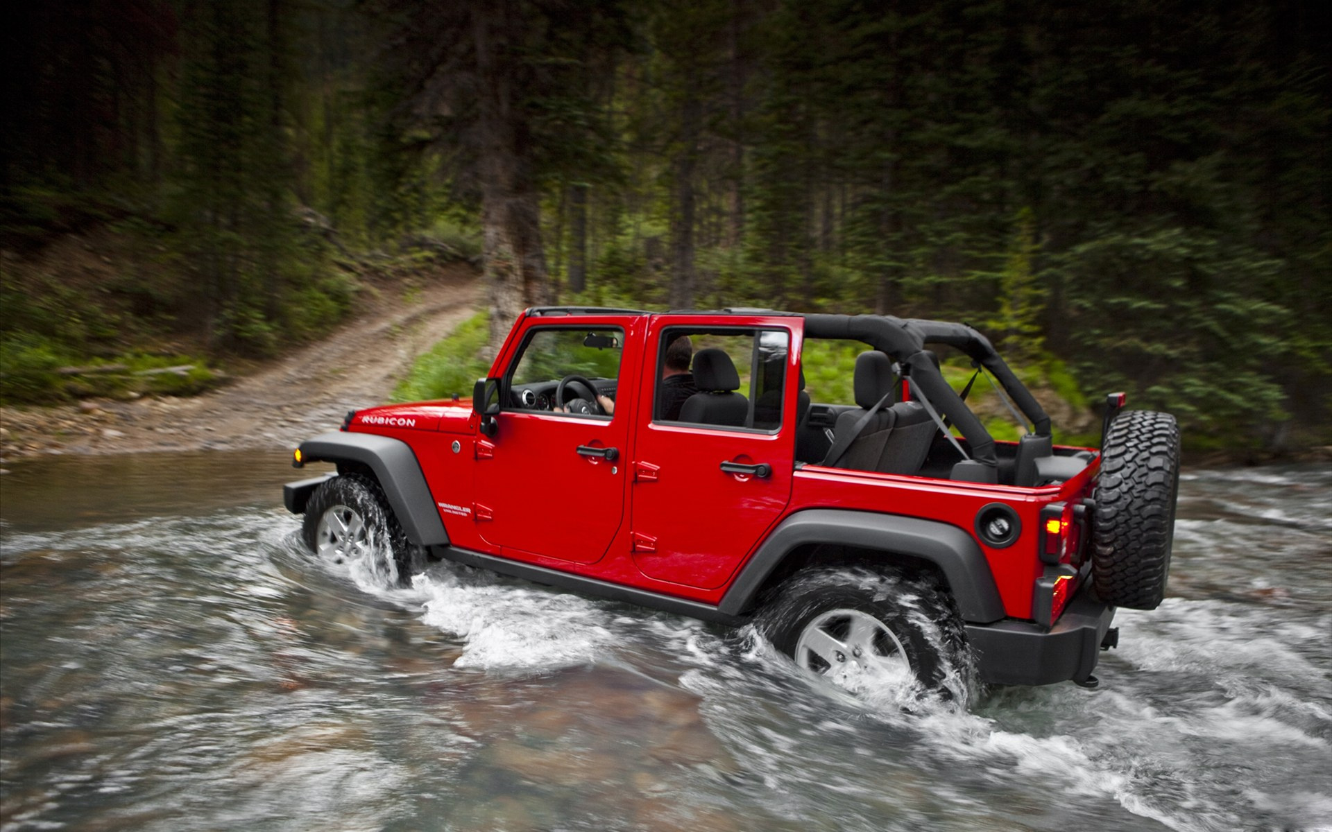 Jeep Wrangler Unlimited Sahara Wallpapers