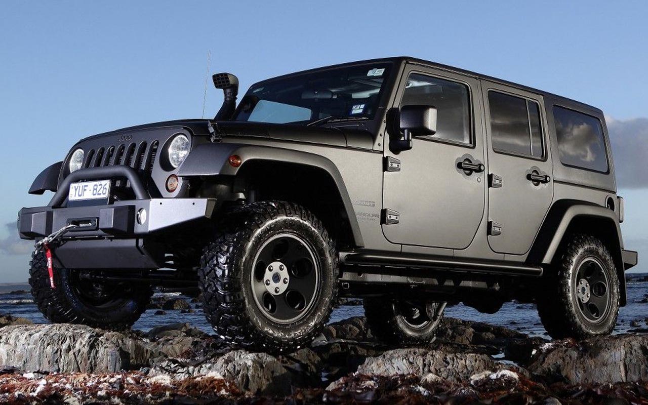 Jeep Wrangler Unlimited Sahara Wallpapers