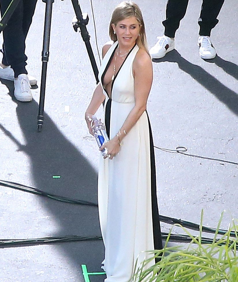 Jennifer Aniston Blue Dress Wallpapers