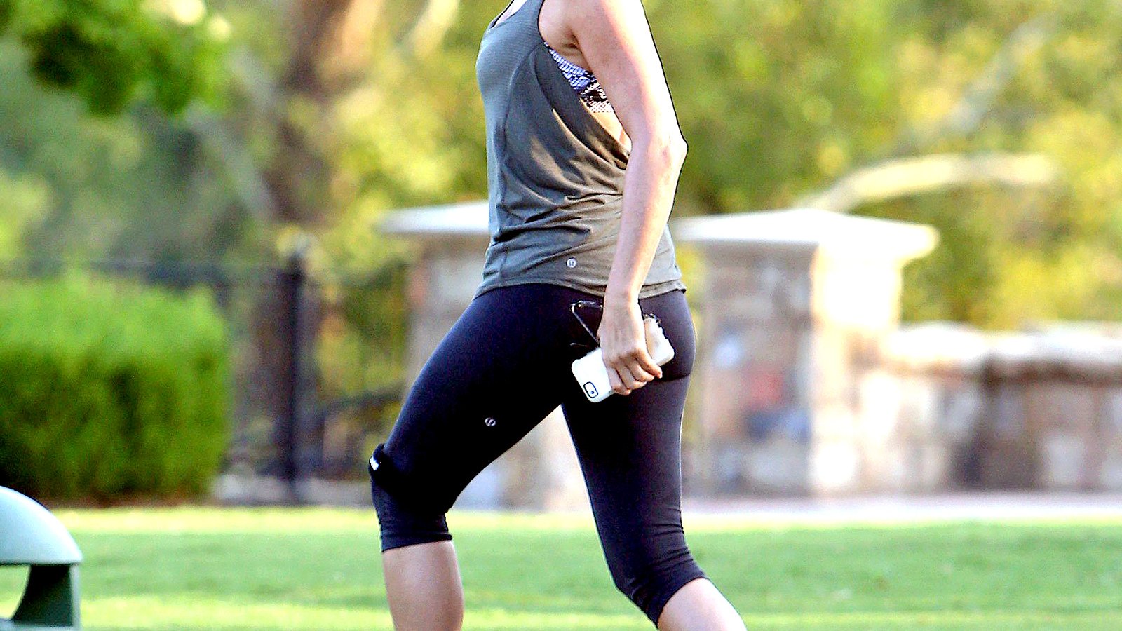 Jennifer Aniston Workout Wallpapers