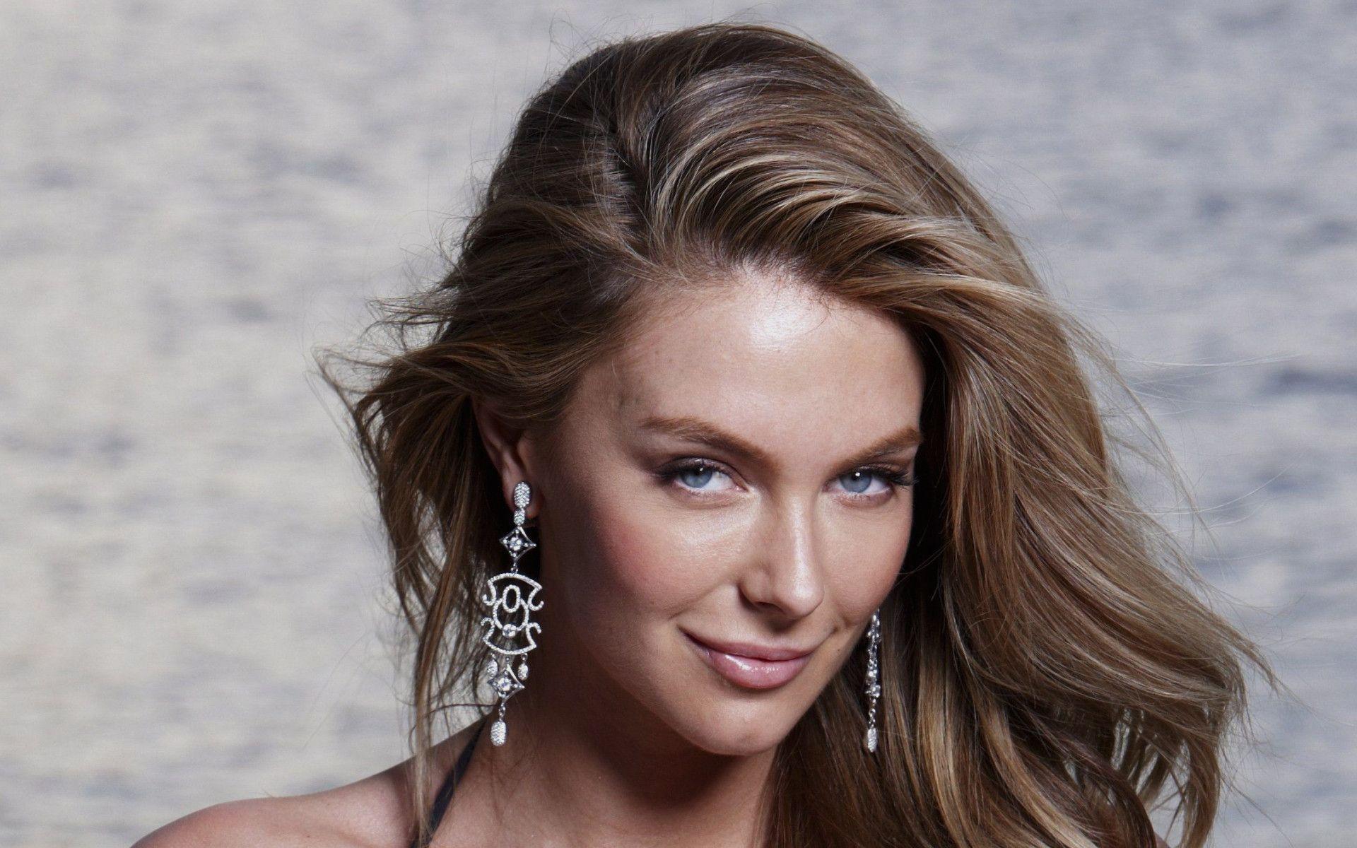 Jennifer Hawkins Wallpapers