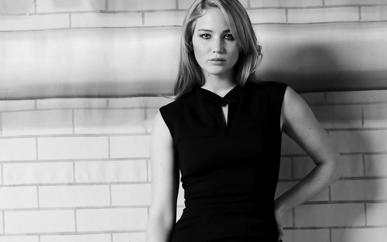 Jennifer Lawrence Black And White Wallpapers