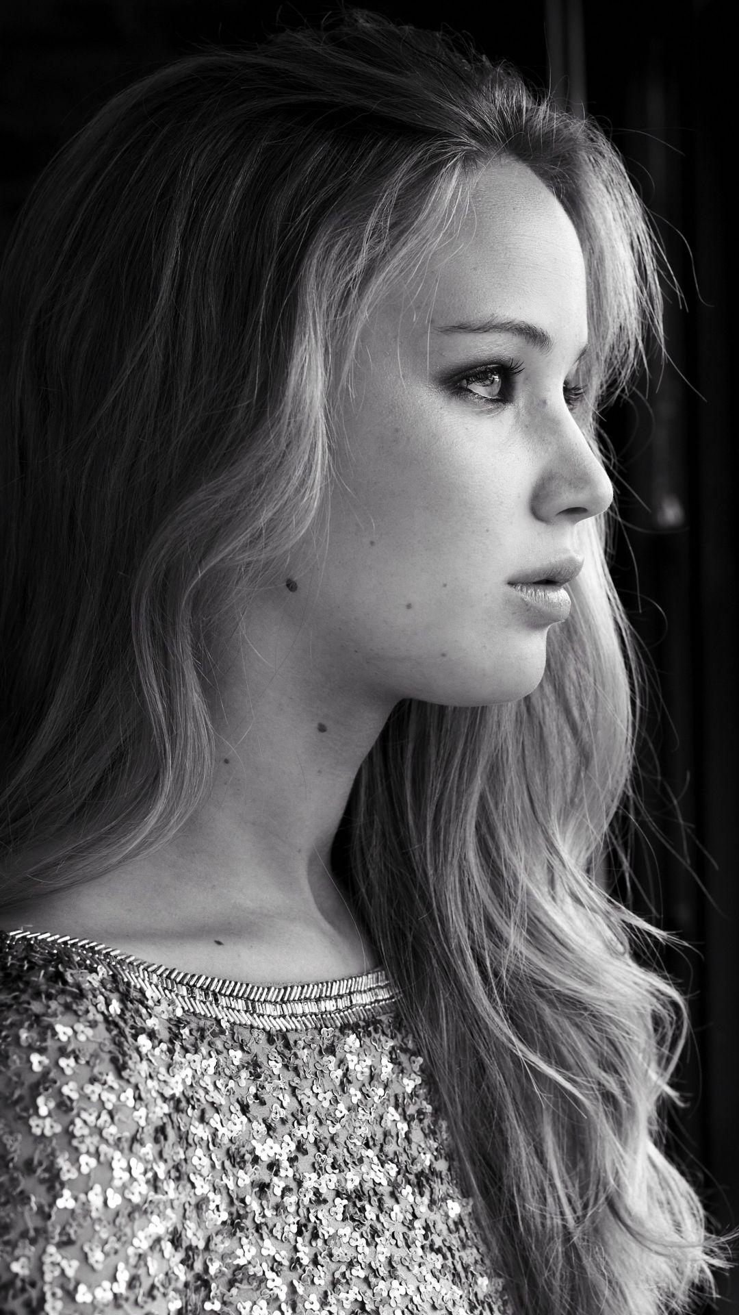 Jennifer Lawrence Black And White Wallpapers