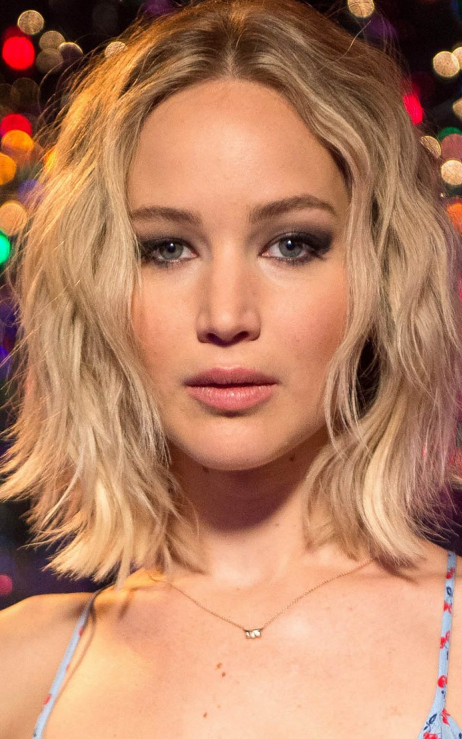 Jennifer Lawrence Glamour 2017 Wallpapers