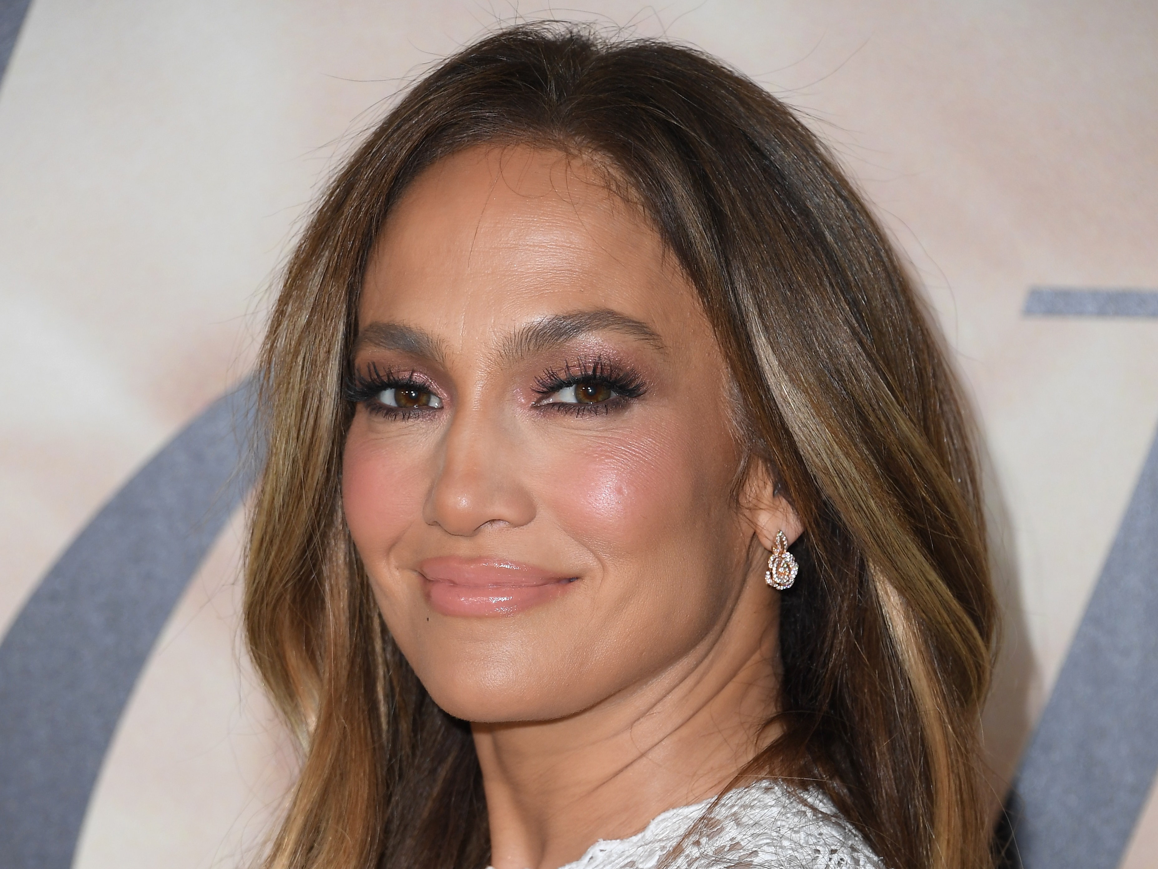 Jennifer Lopez Face 2017 Wallpapers