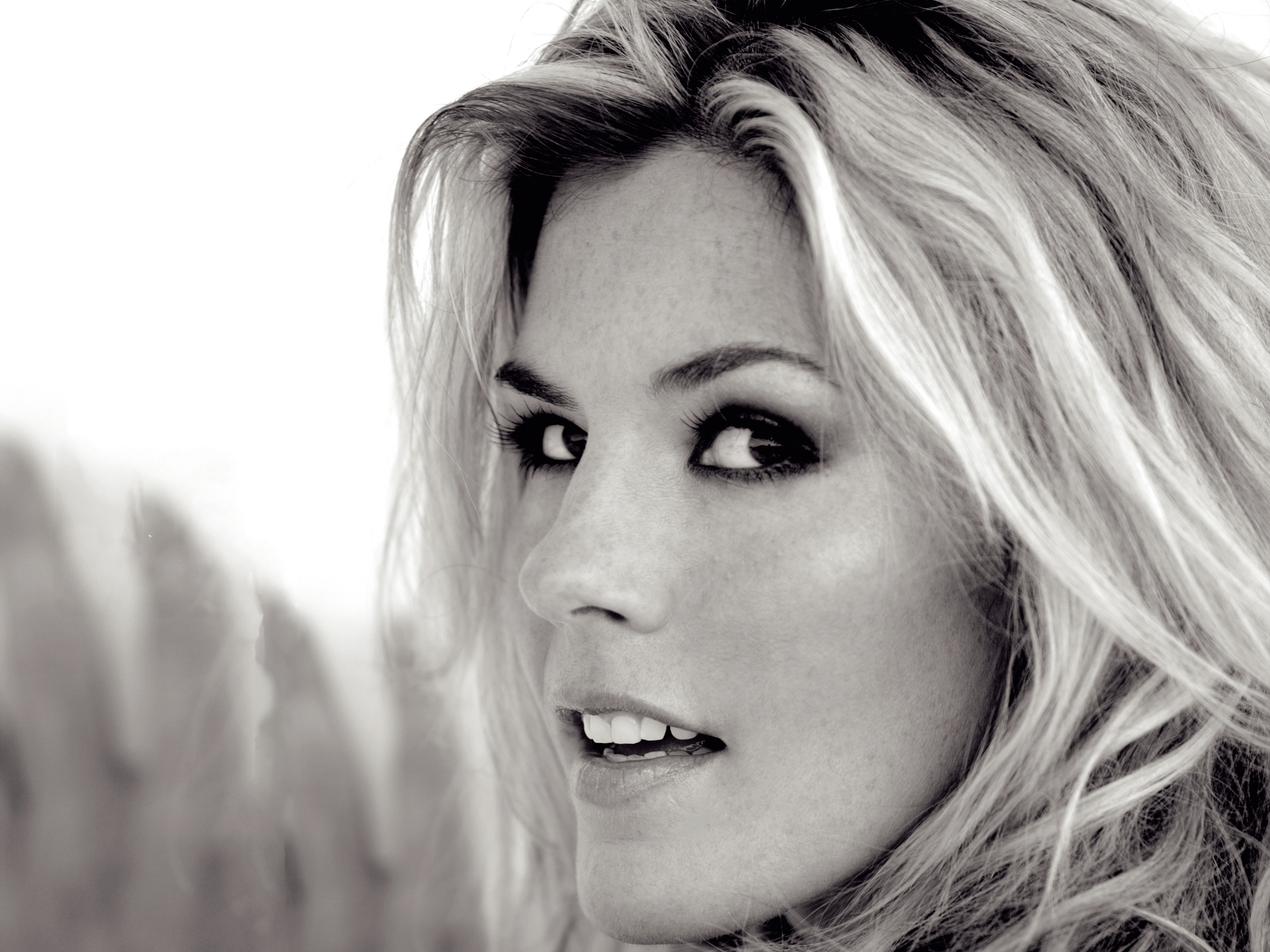 Jennifer Paige Wallpapers