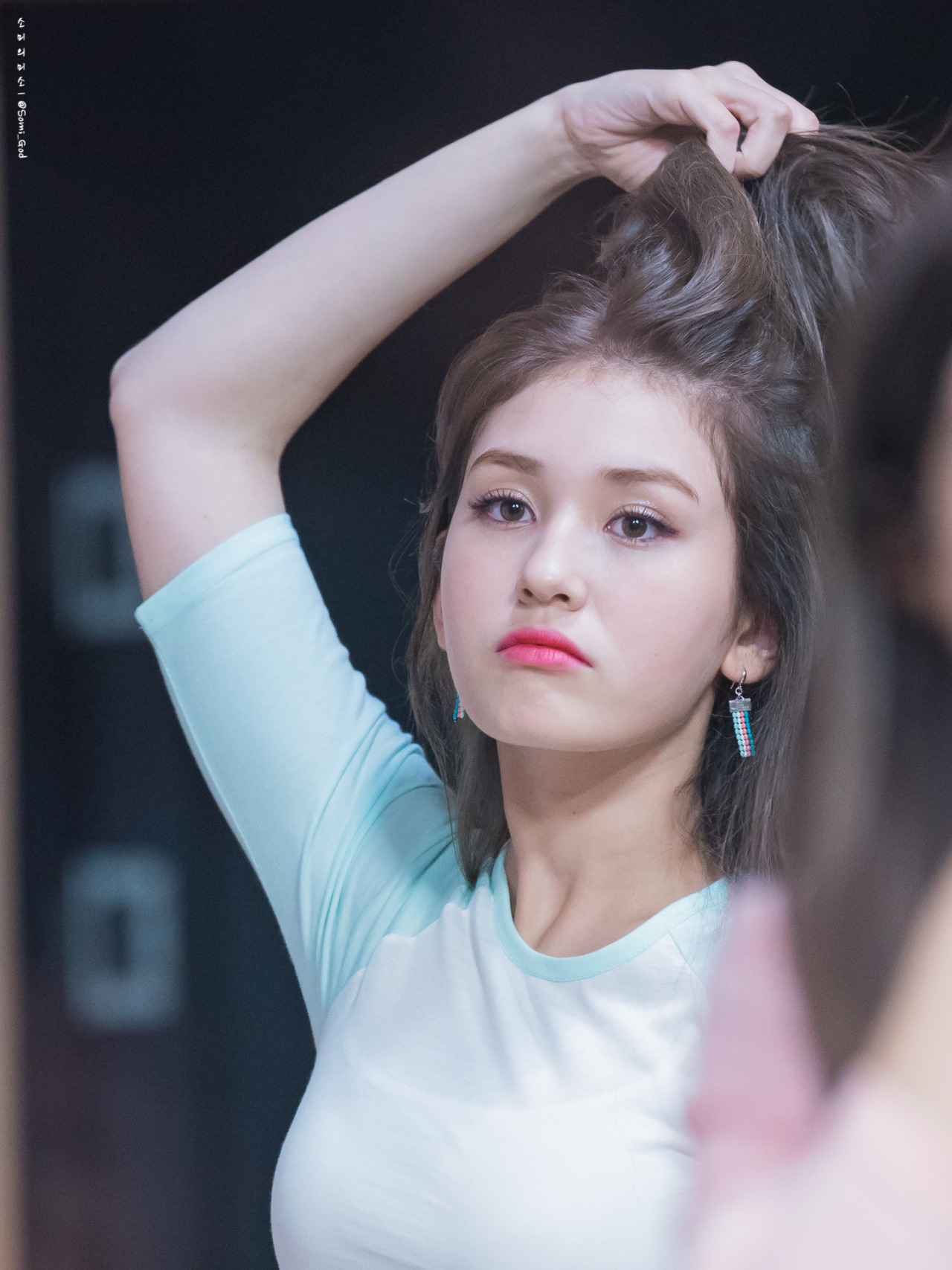 Jeon Somi Photoshoot K-Pop Singer Wallpapers