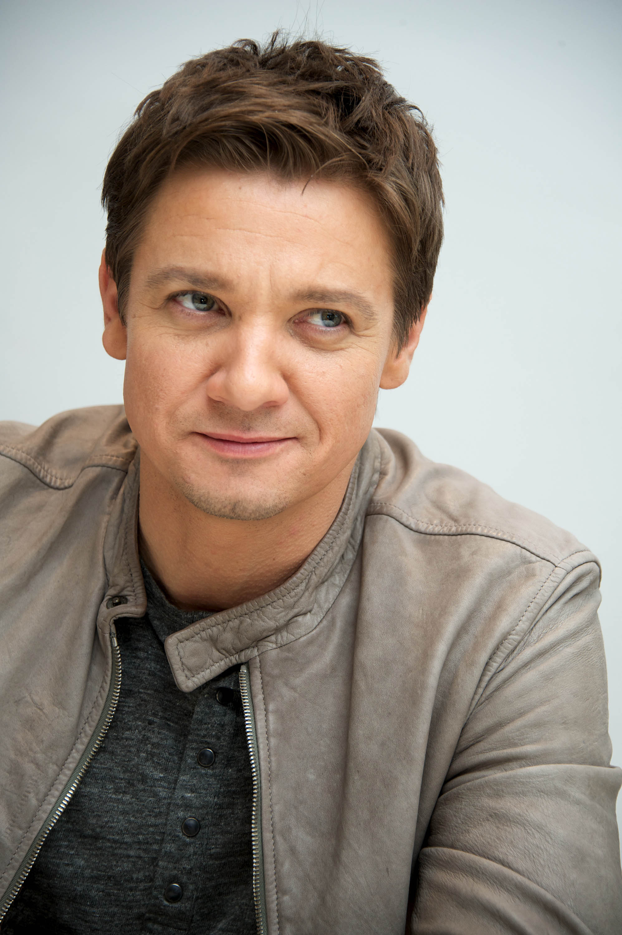 Jeremy Renner Images Wallpapers