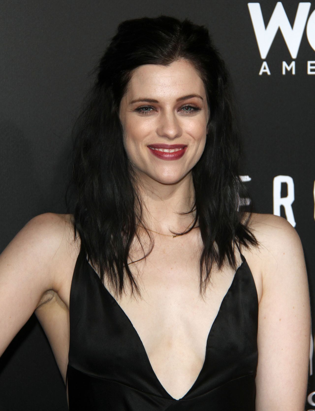 Jessica De Gouw From Underground Television Show Wallpapers