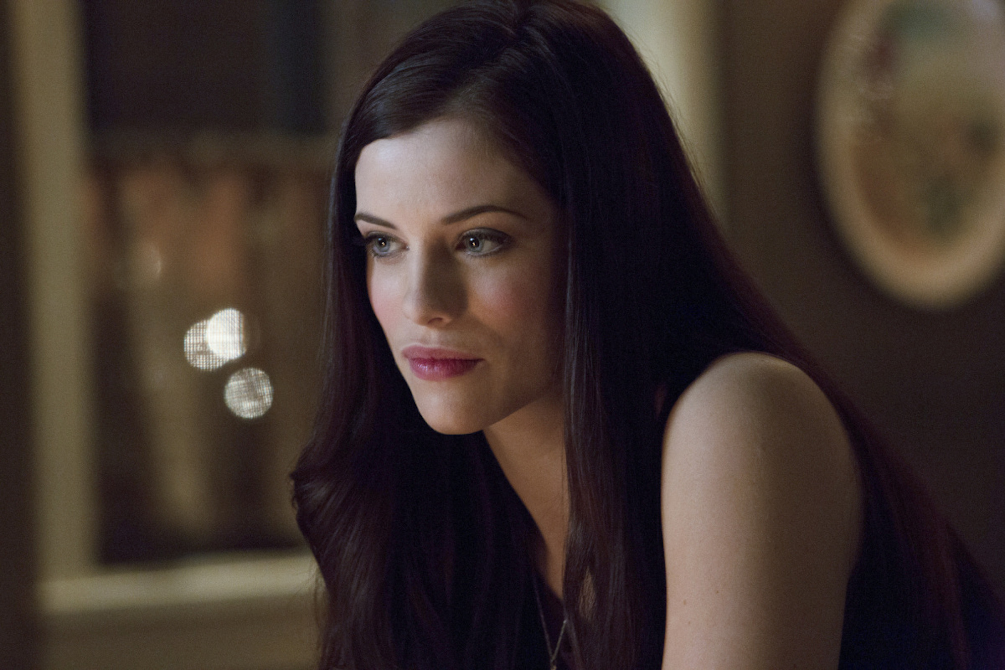 Jessica De Gouw From Underground Television Show Wallpapers