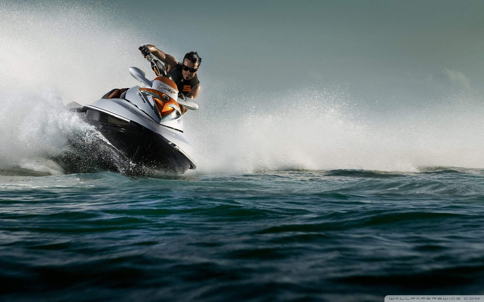 Jet Boat Wallpapers