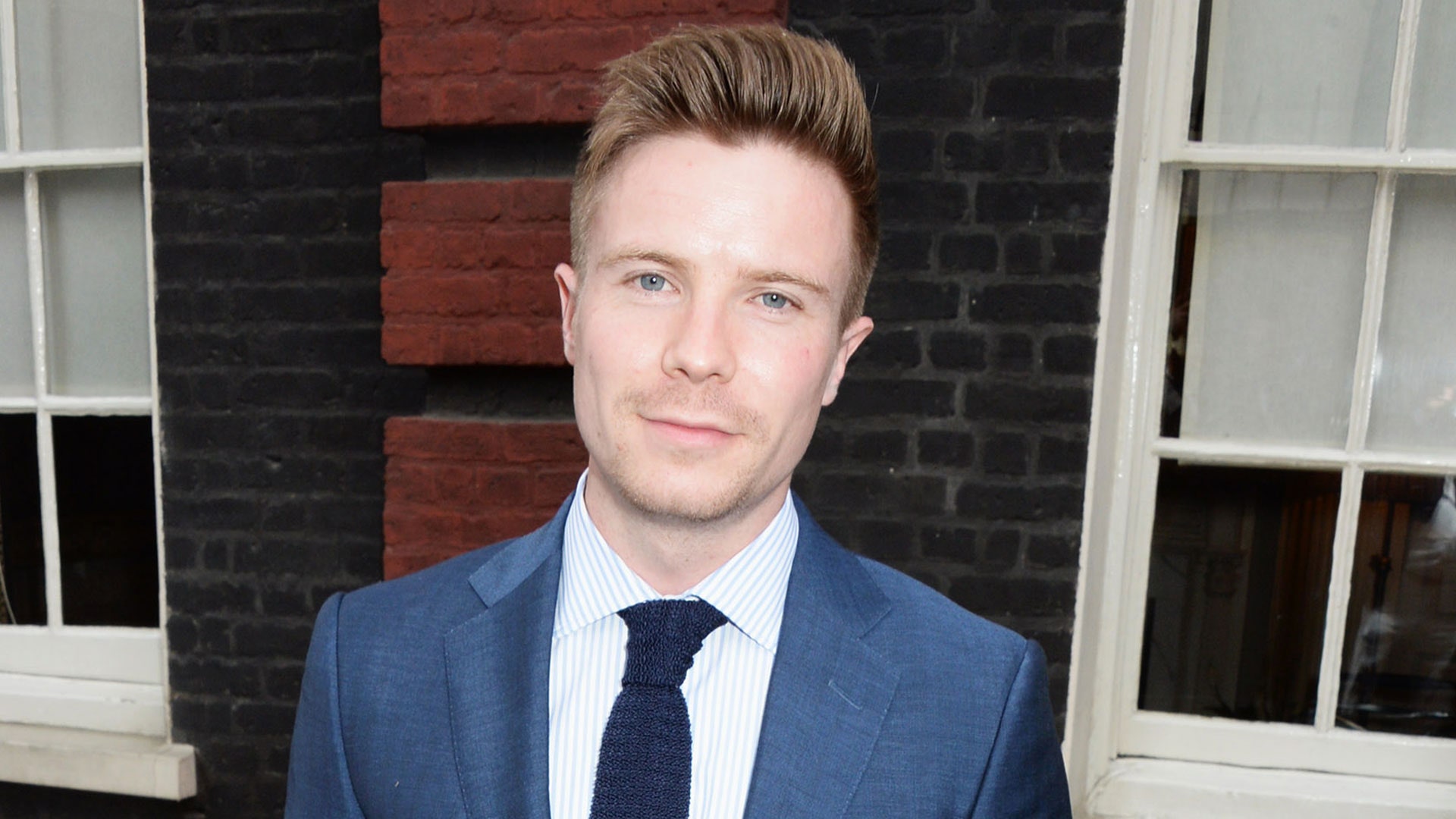 Joe Dempsie Wallpapers