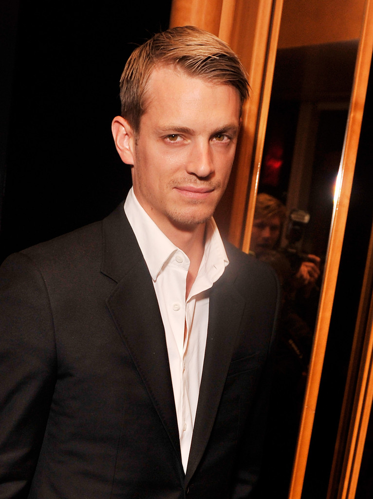 Joel Kinnaman Wallpapers