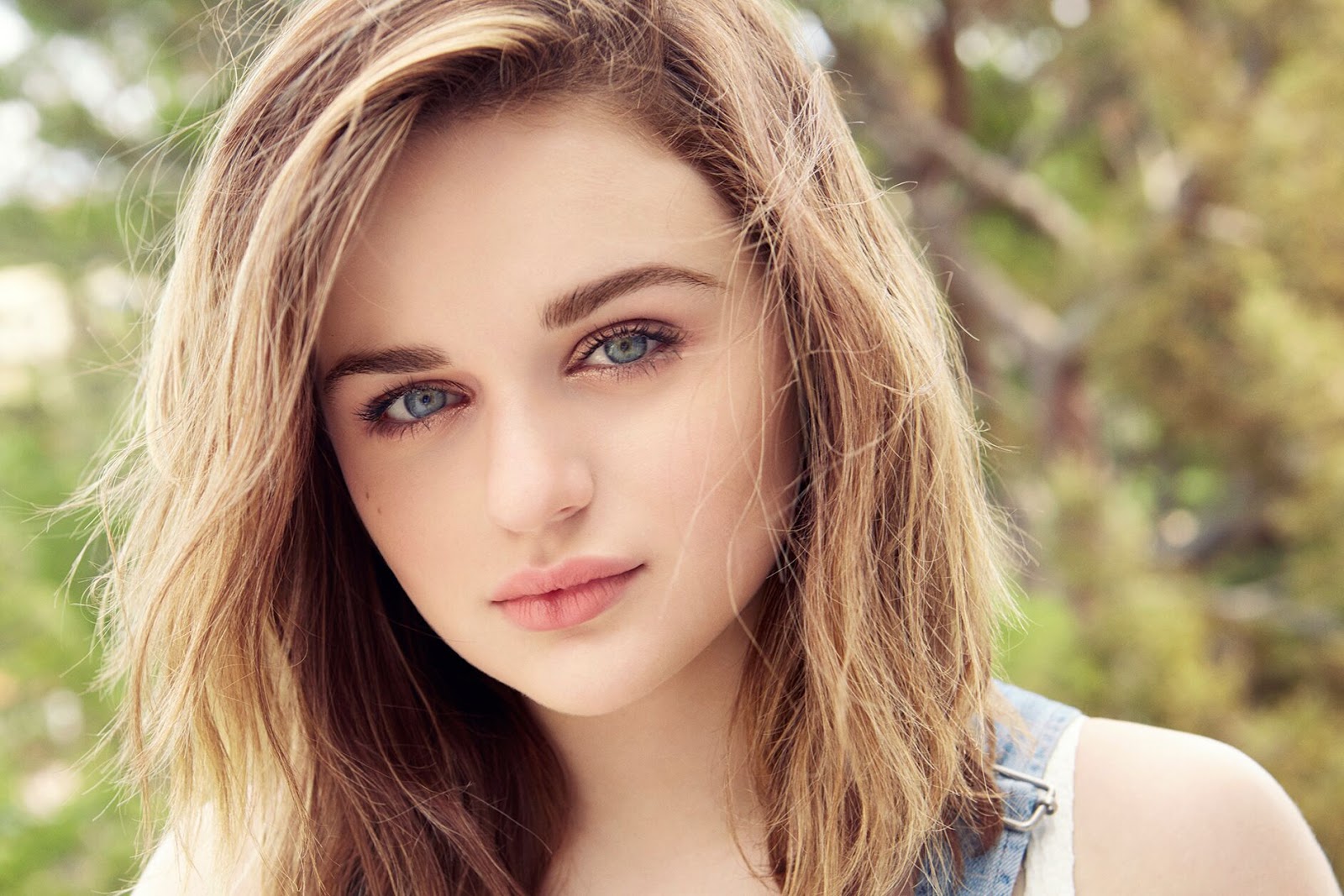 Joey King Poster Wallpapers