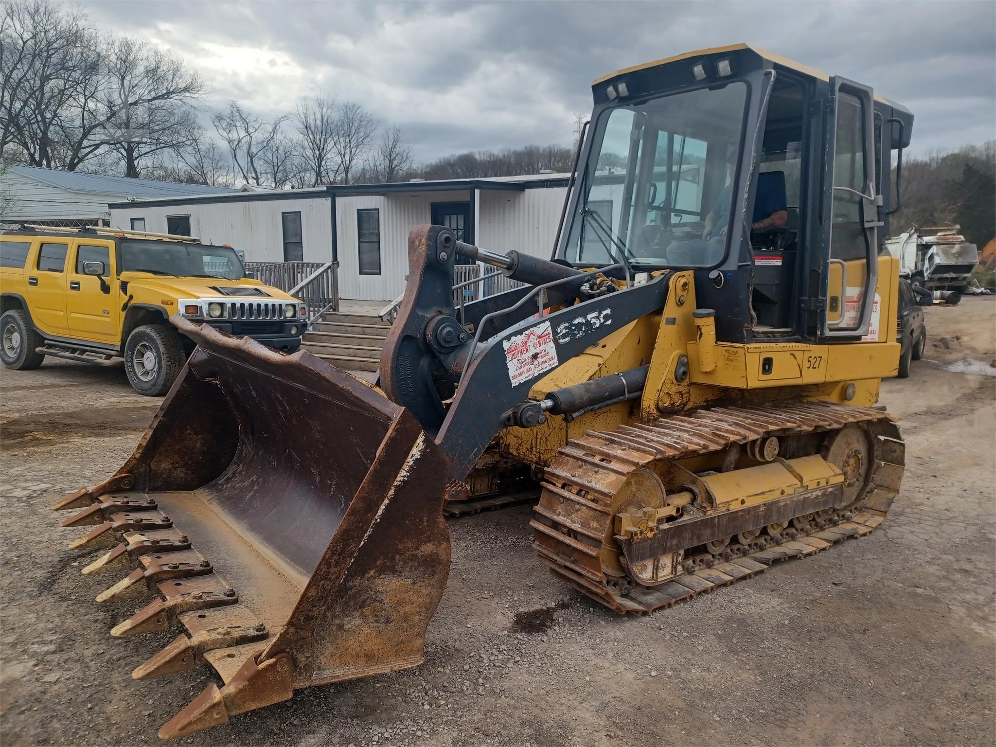 John Deere 605K Crawler Loader Wallpapers