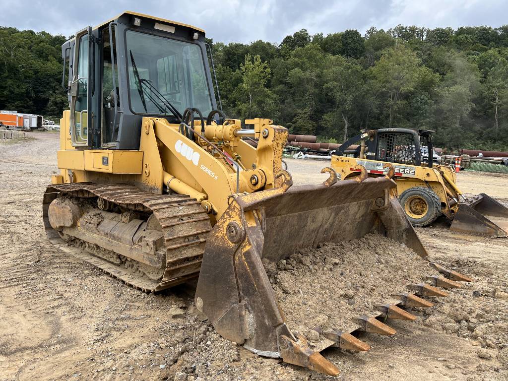 John Deere 605K Crawler Loader Wallpapers