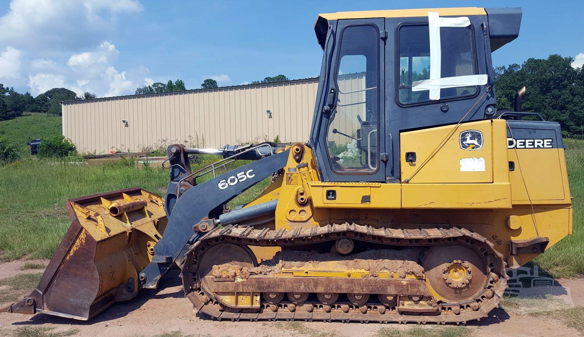 John Deere 605K Crawler Loader Wallpapers