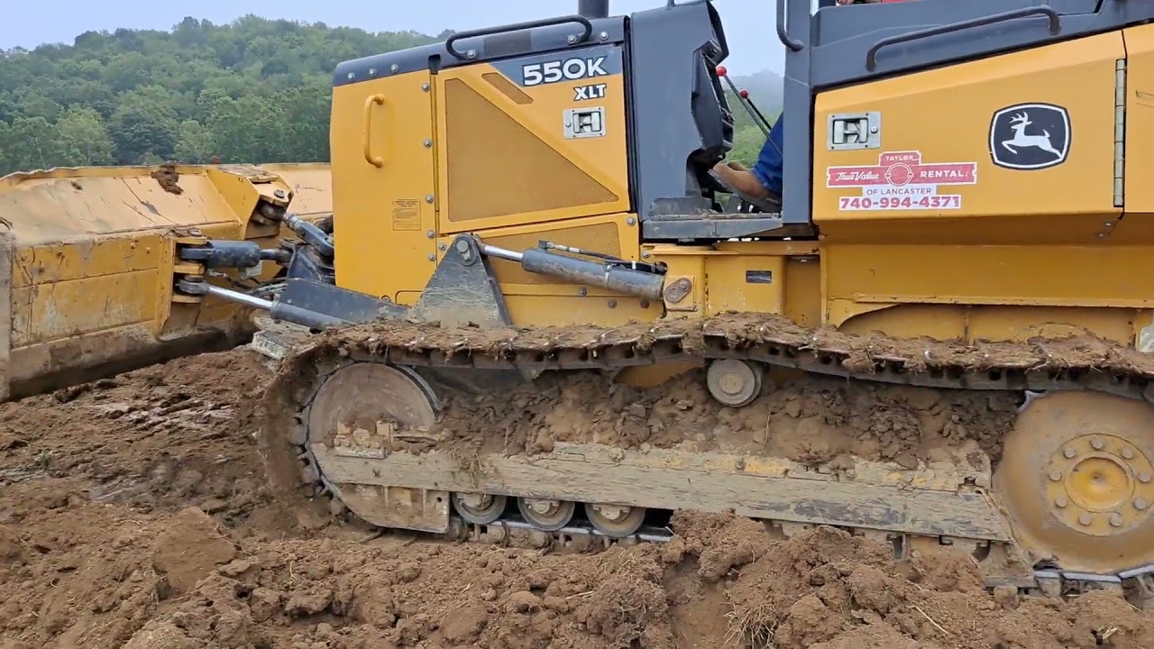 John Deere 605K Crawler Loader Wallpapers