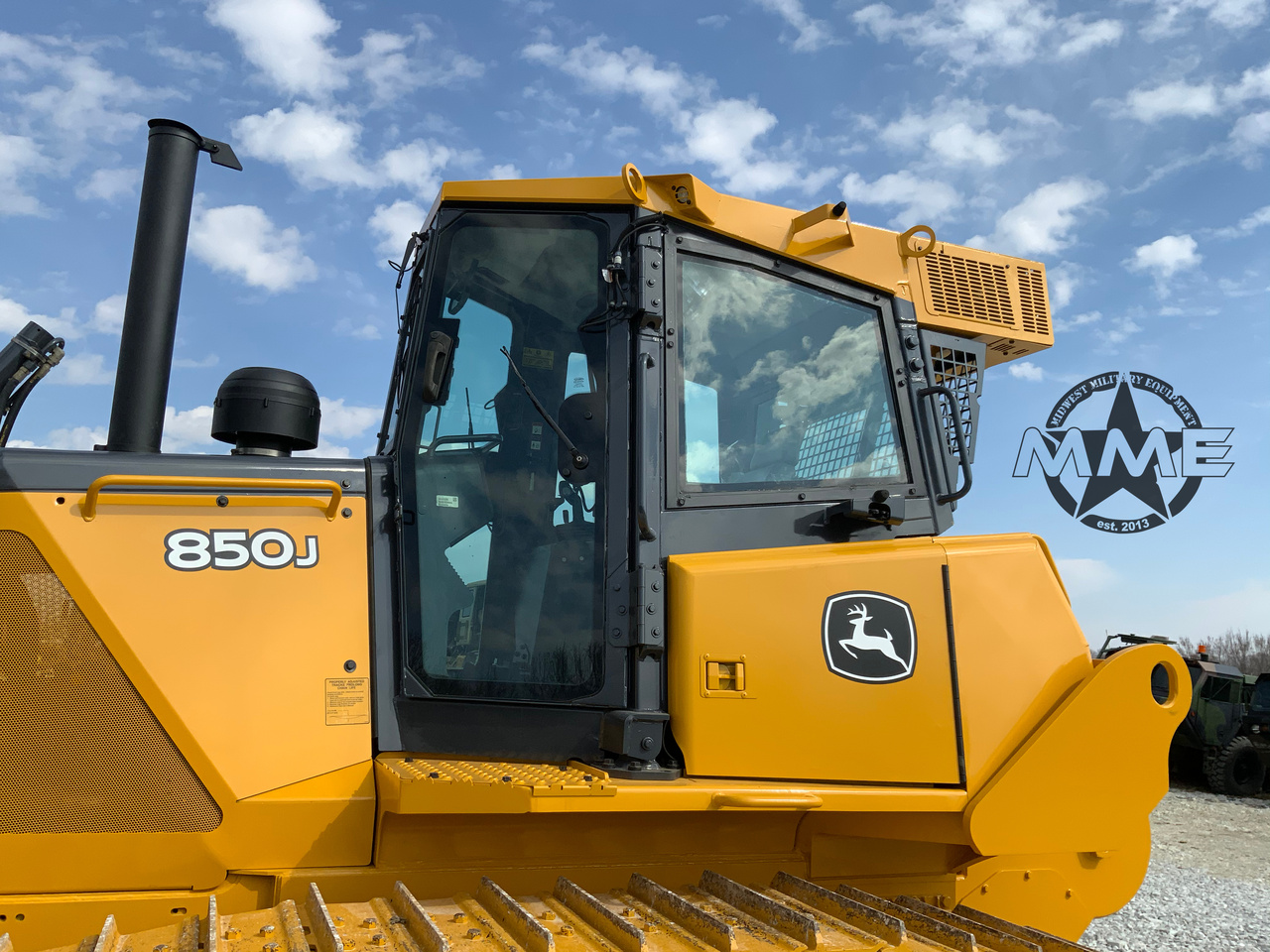 John Deere 605K Crawler Loader Wallpapers