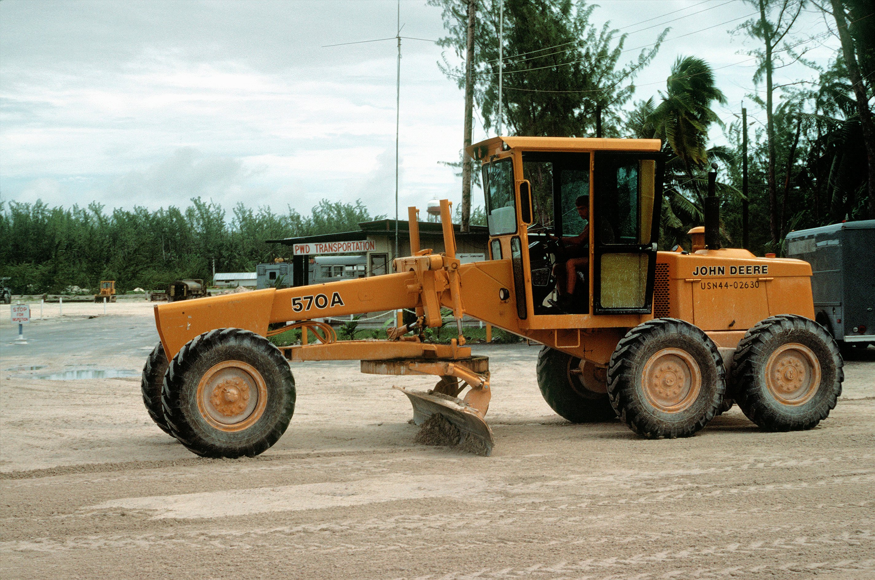 John Deere Grader Wallpapers