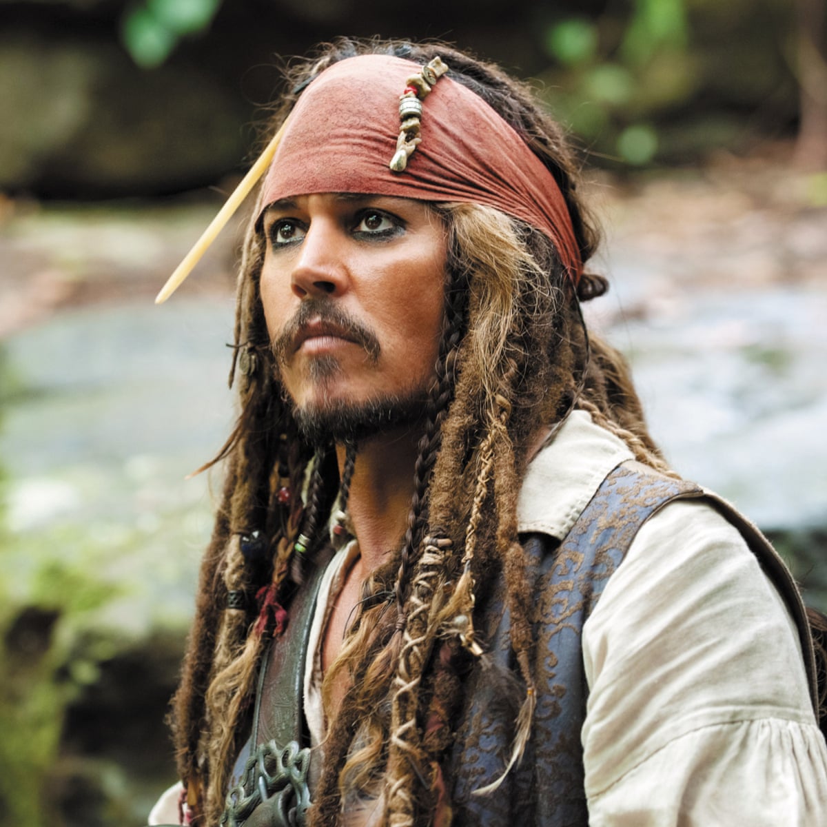 Johnny Depp As Jack Sparrow In Pirates Of The Caribbean Dead Men Tell No Tales Wallpapers