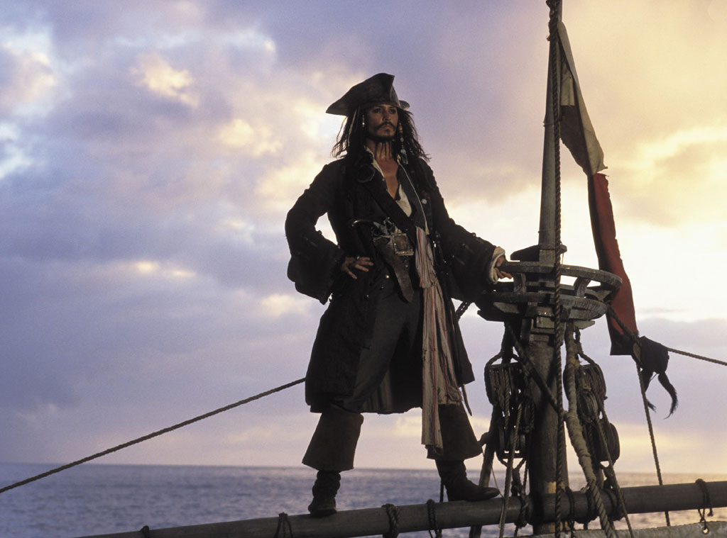 Johnny Depp As Jack Sparrow In Pirates Of The Caribbean Dead Men Tell No Tales Wallpapers