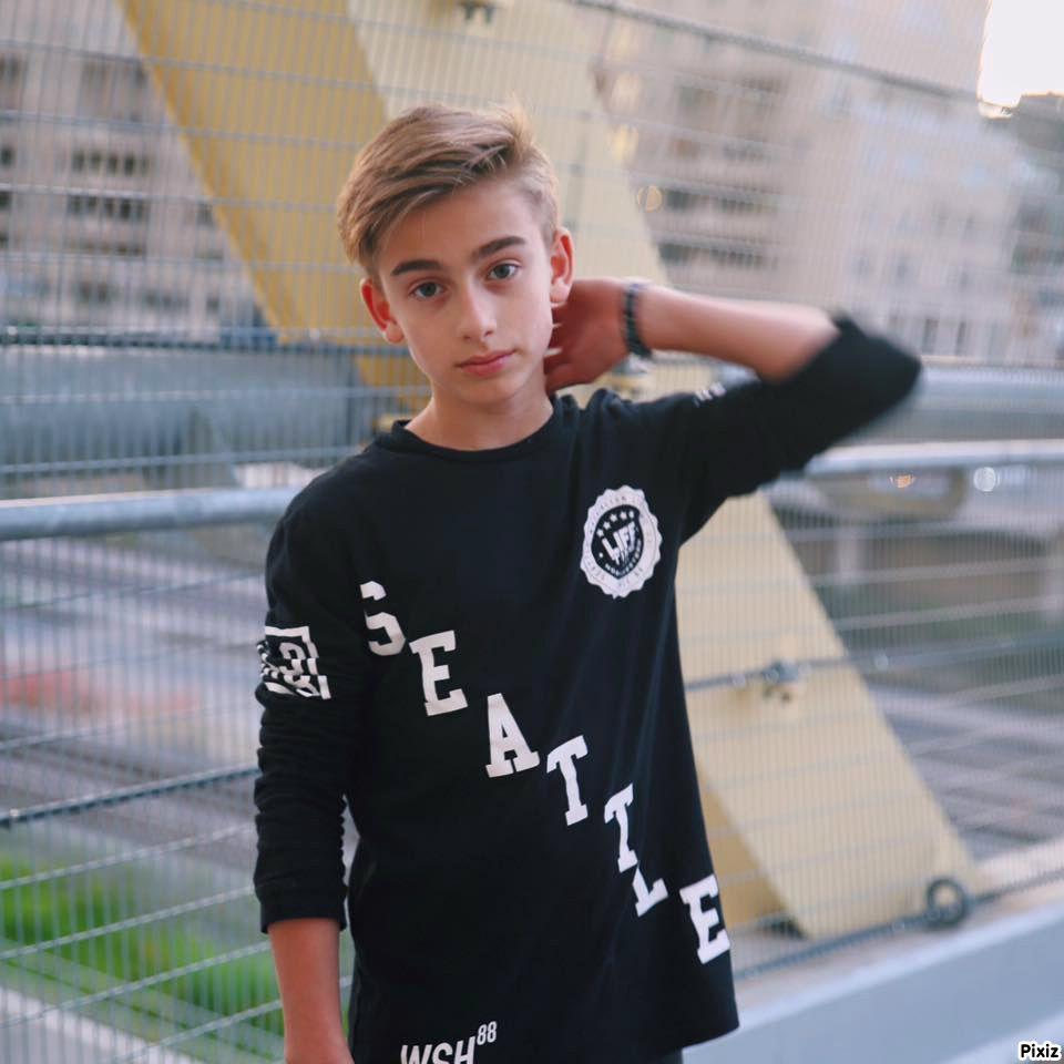 Johnny Orlando Wallpapers