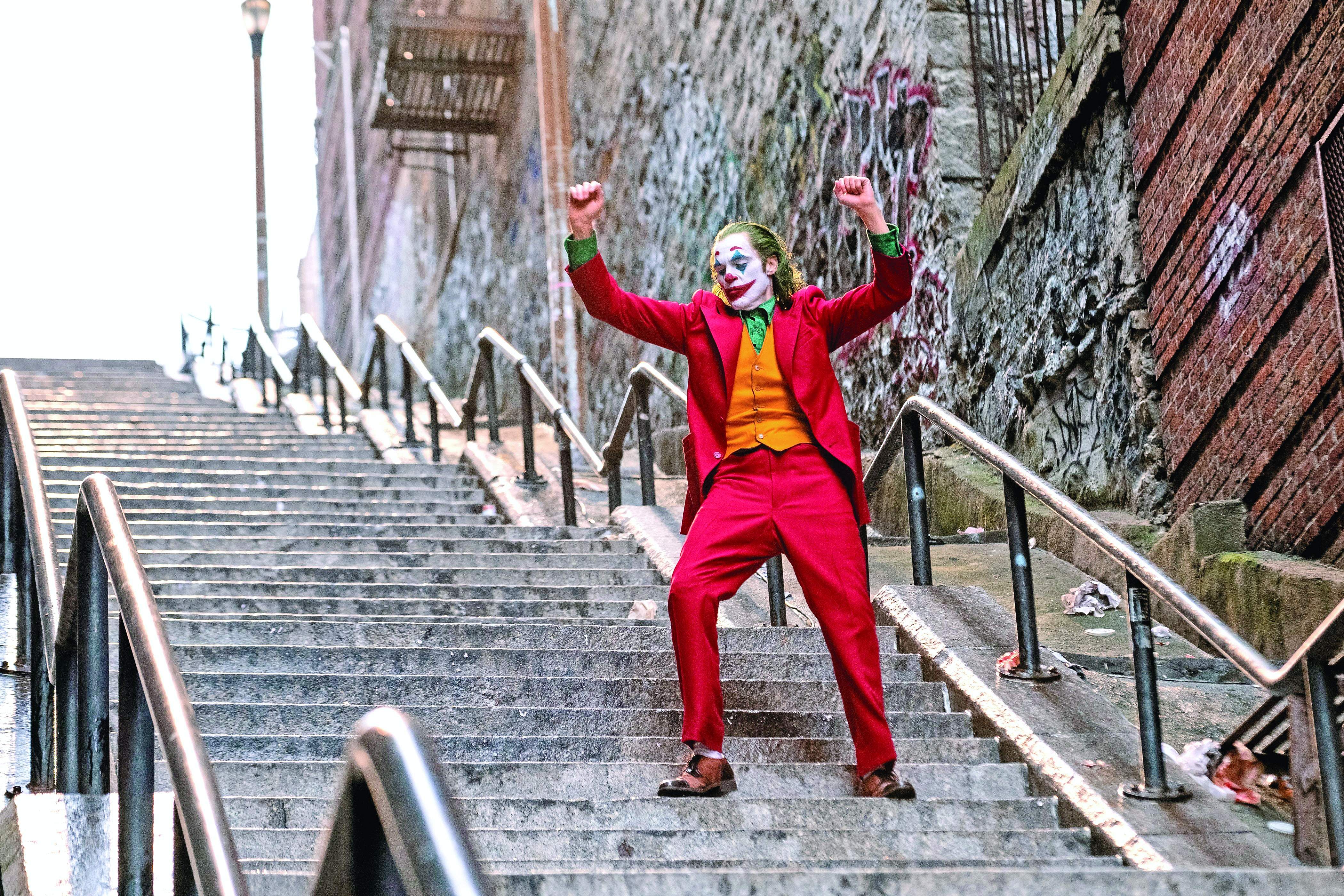 Joker Dancing On Stairs Wallpapers